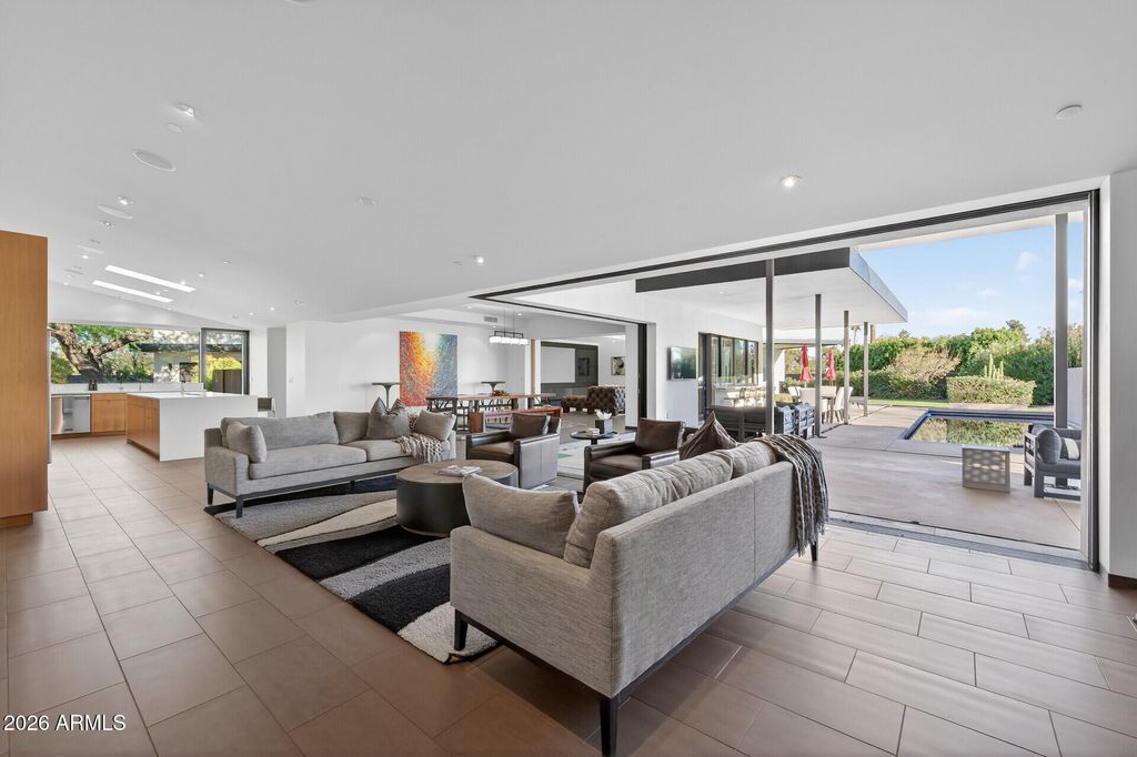 Photo of 7433 E Cholla Lane, Scottsdale, AZ 85250 (MLS # 7002148)