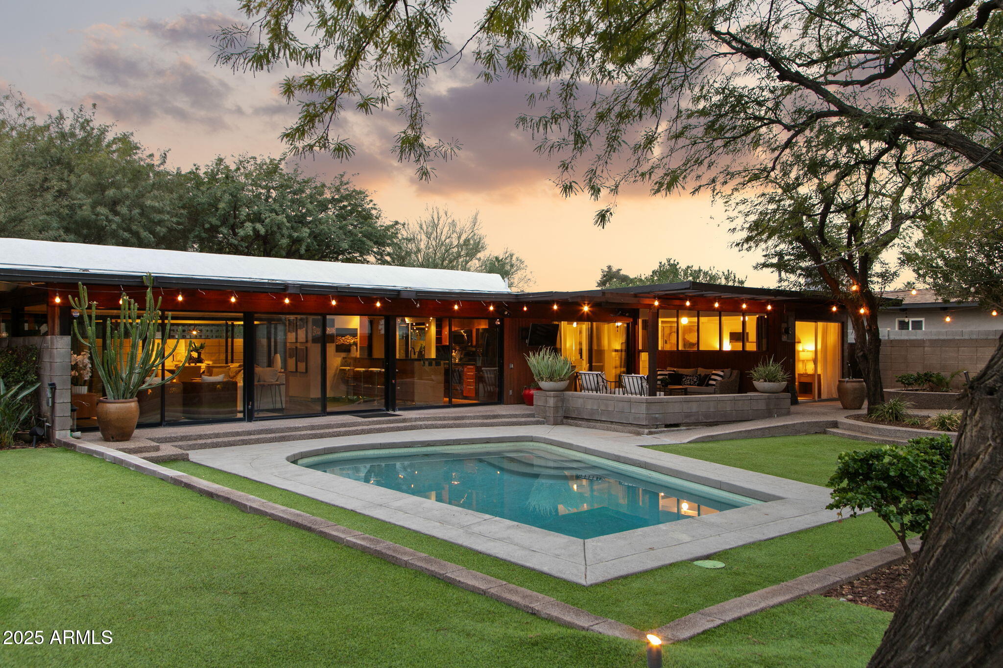 4324 E STANFORD Drive