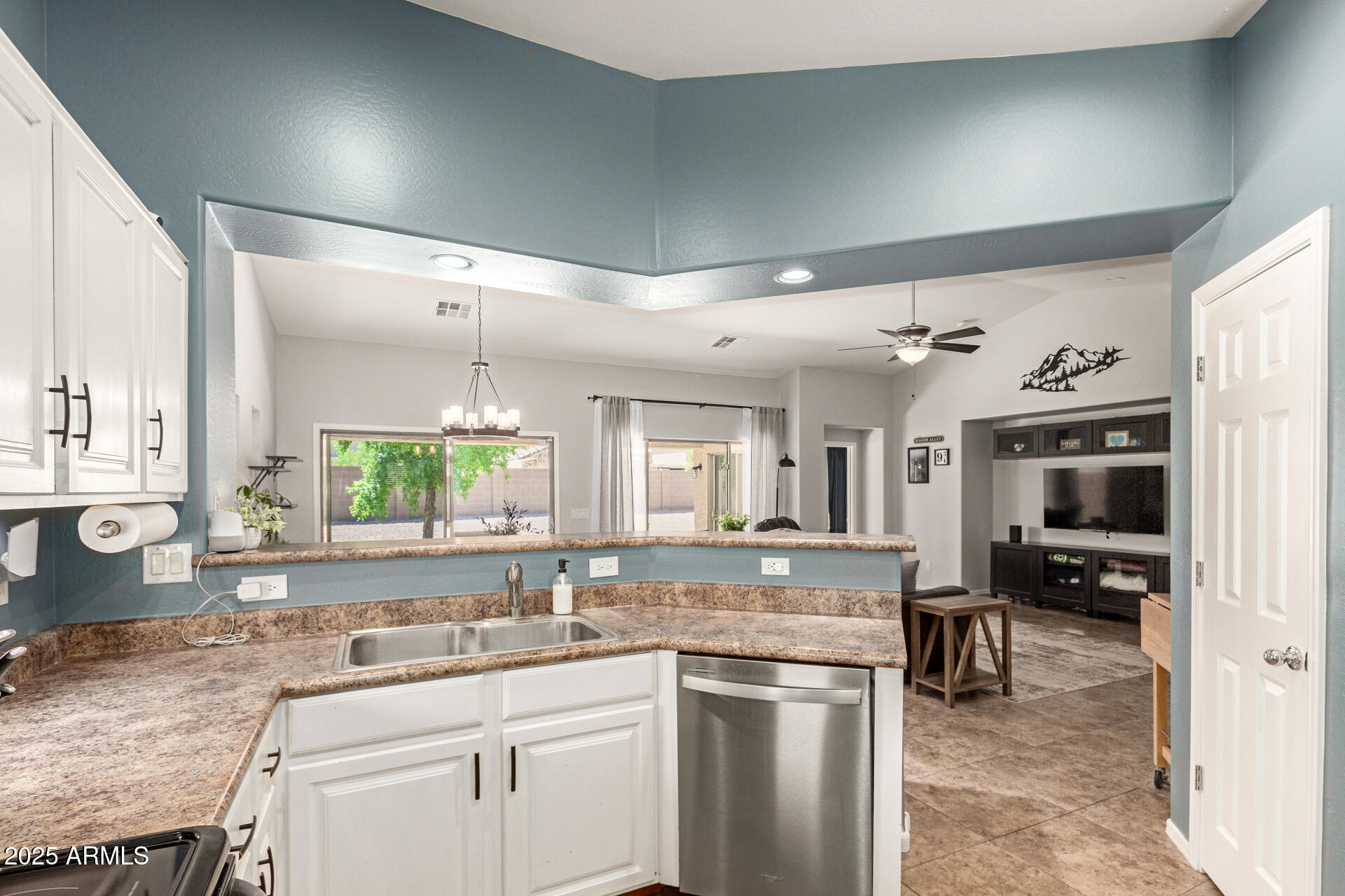 2459 W COLT Court