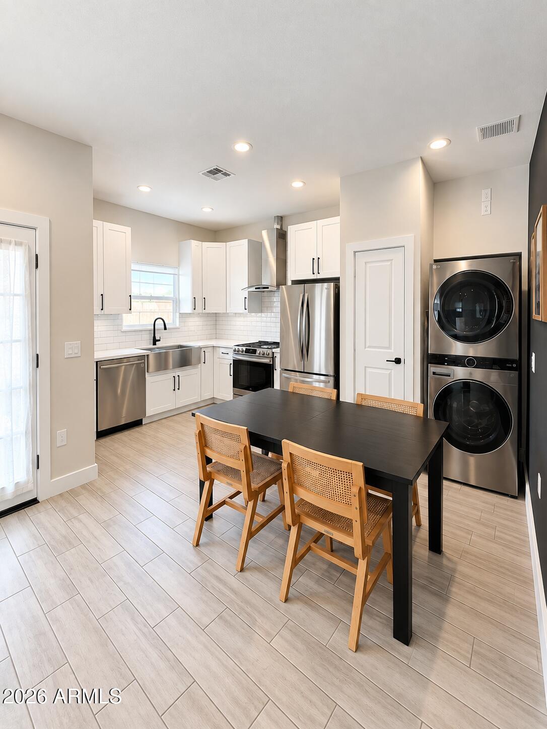 1237 S 15TH Drive