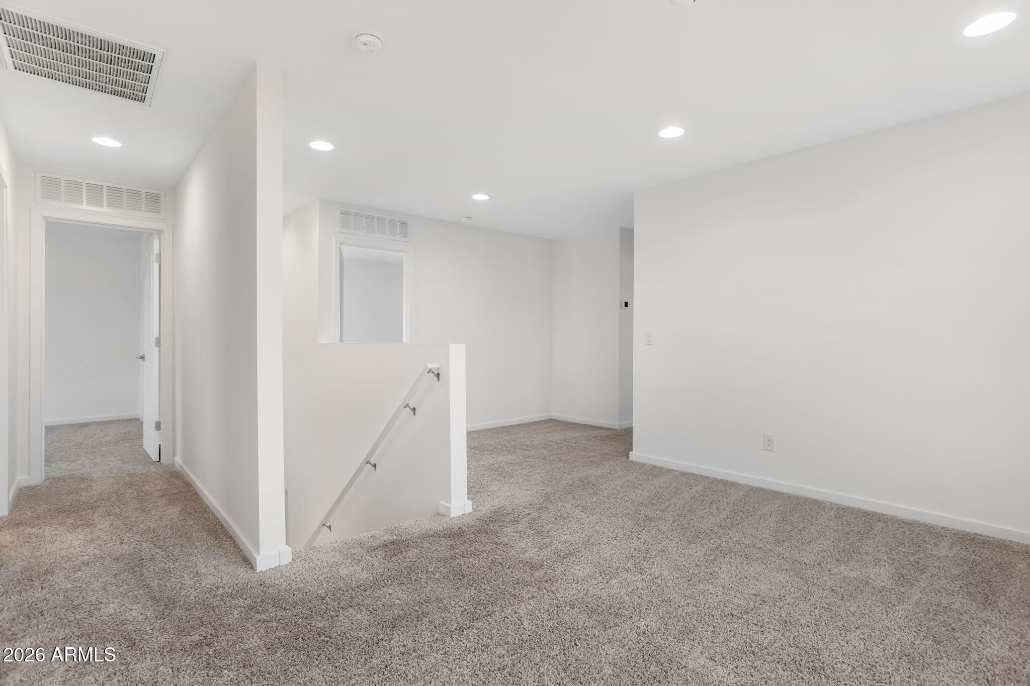 ELEMENT ON EUCLID - Residential