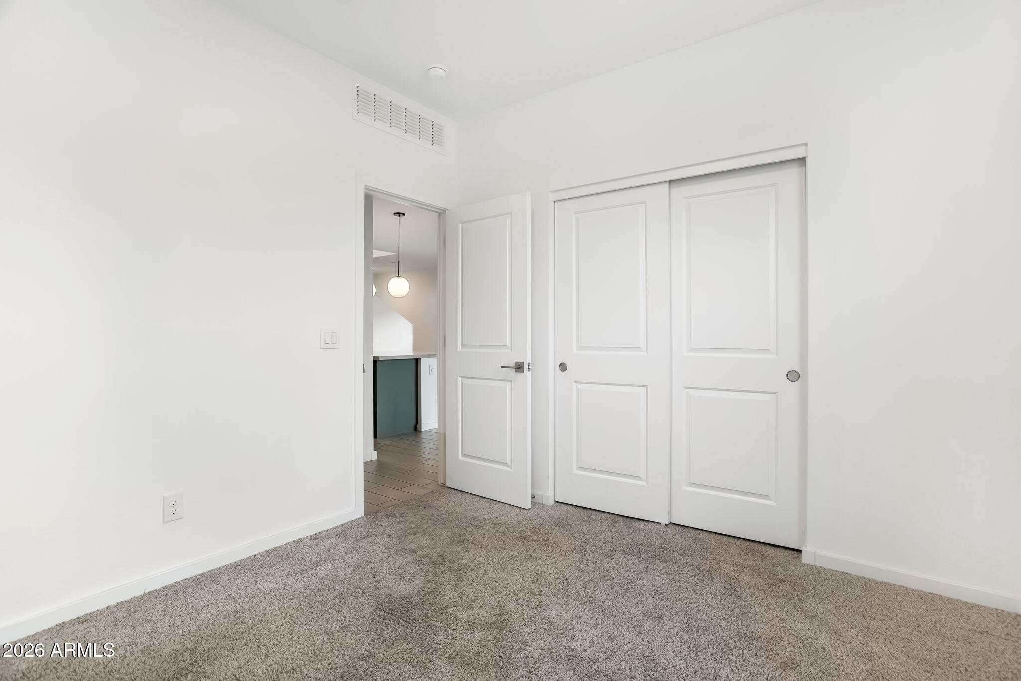 ELEMENT ON EUCLID - Residential