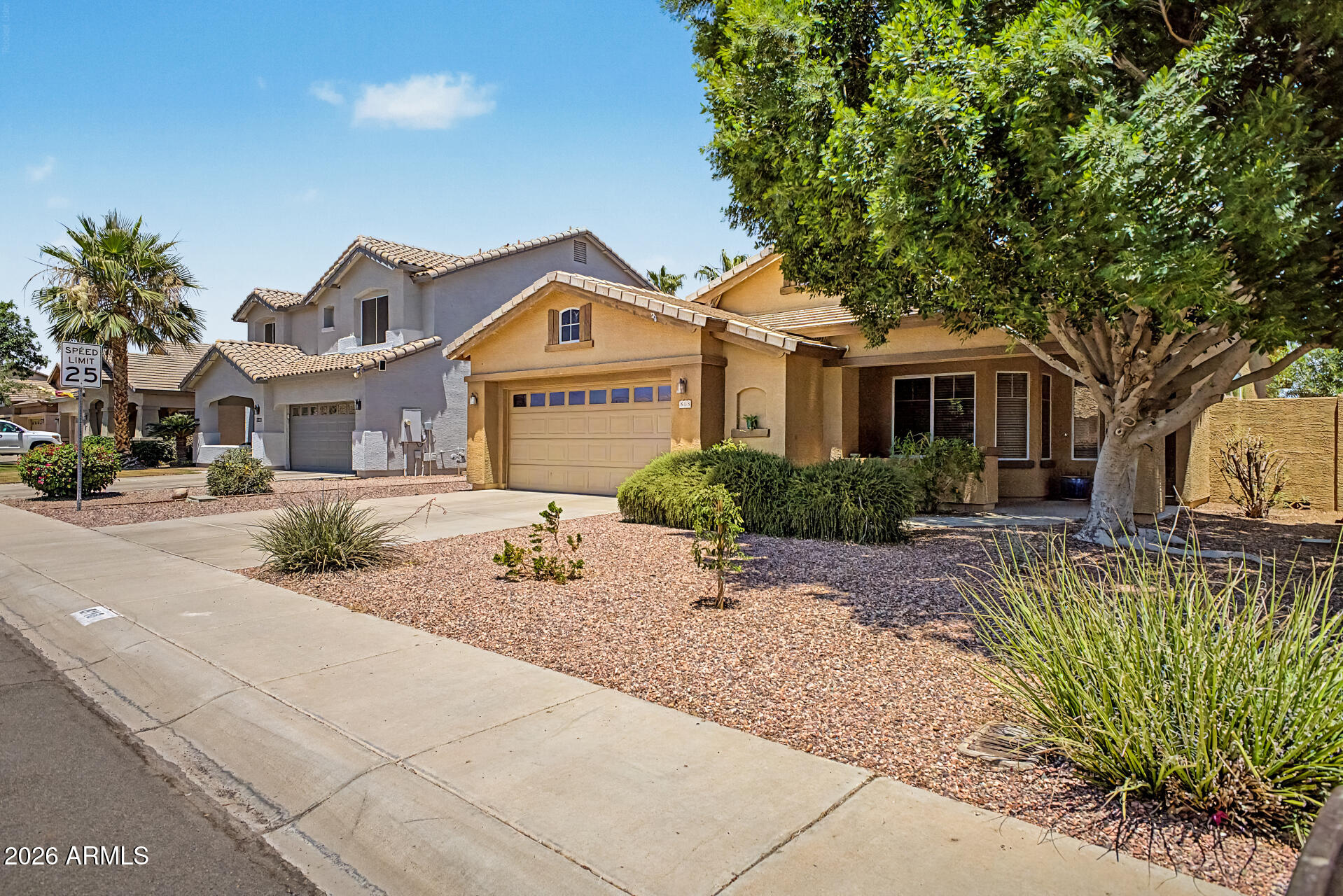 8118 W HARMONY Lane