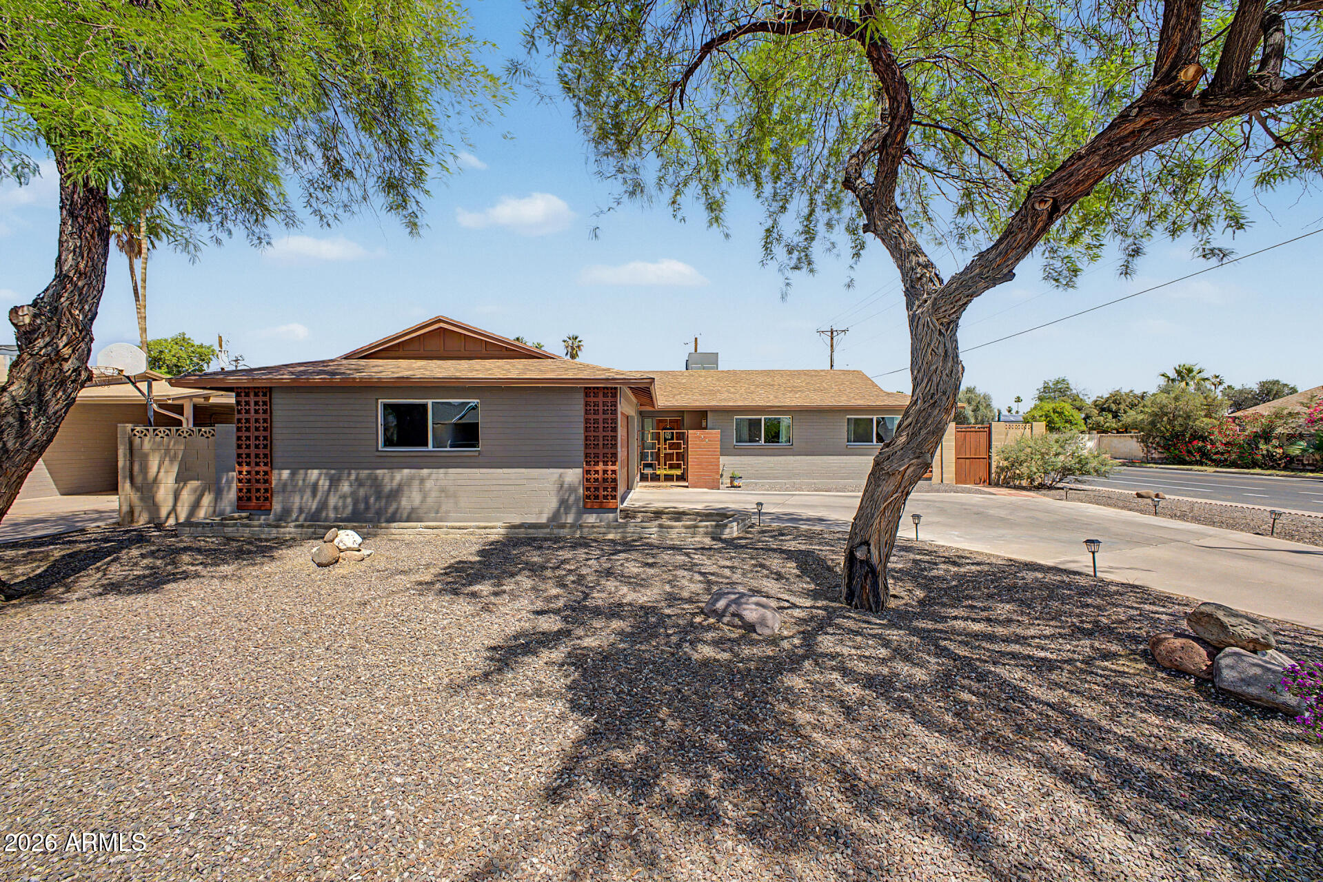 236 E MINTON Drive