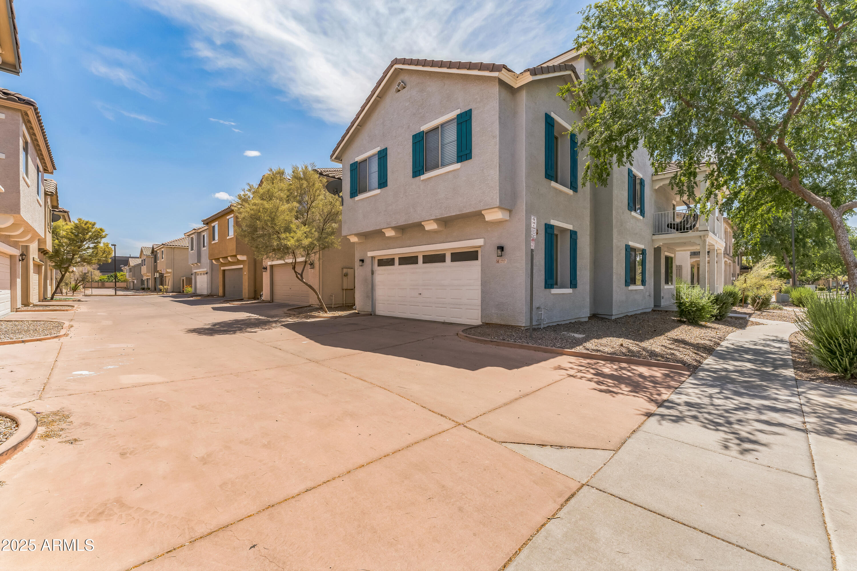 1717 E JOSEPH Way