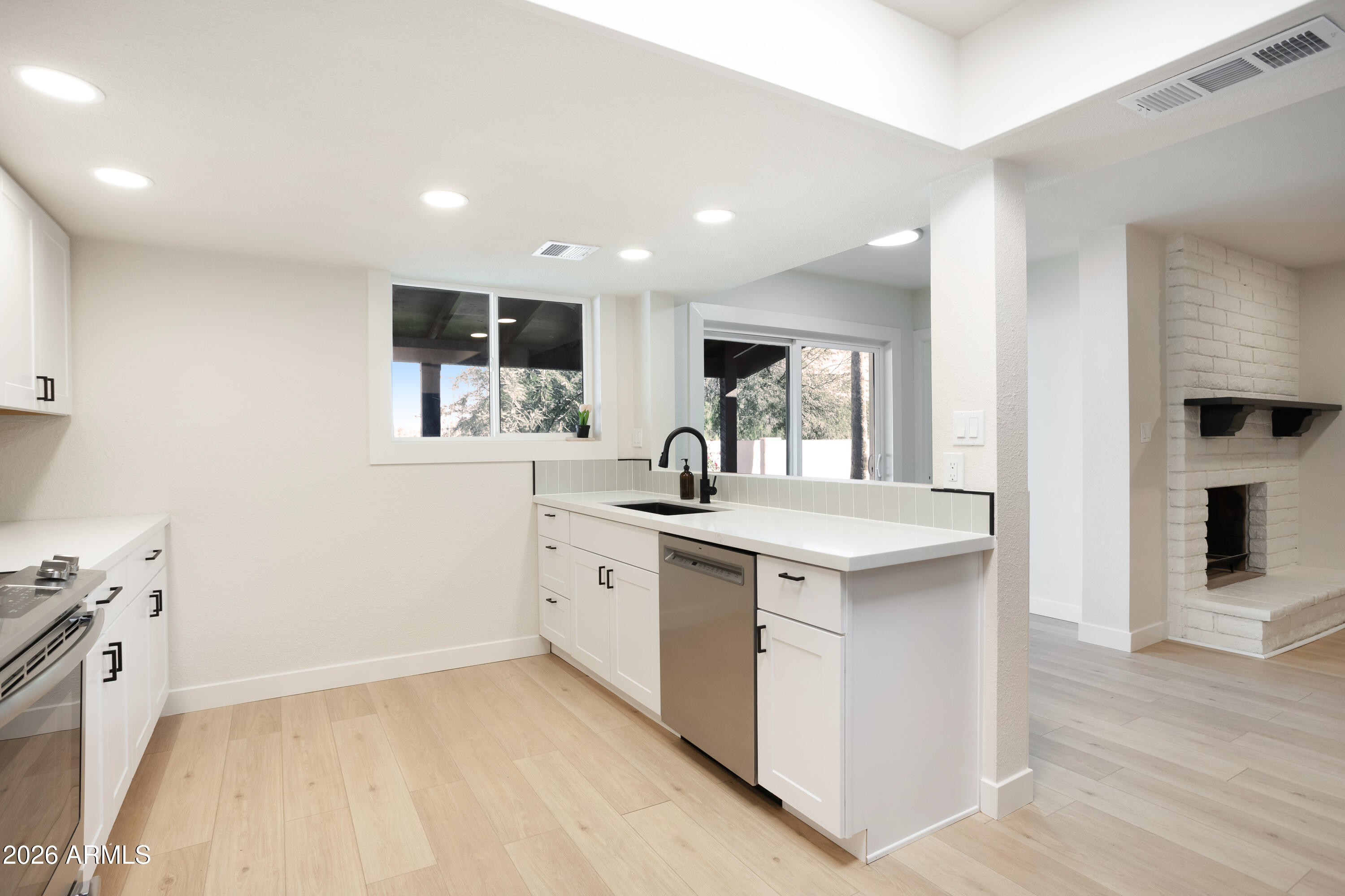 13409 N 24TH Avenue N