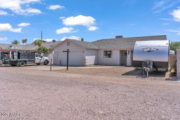138 N SIGNAL BUTTE Road