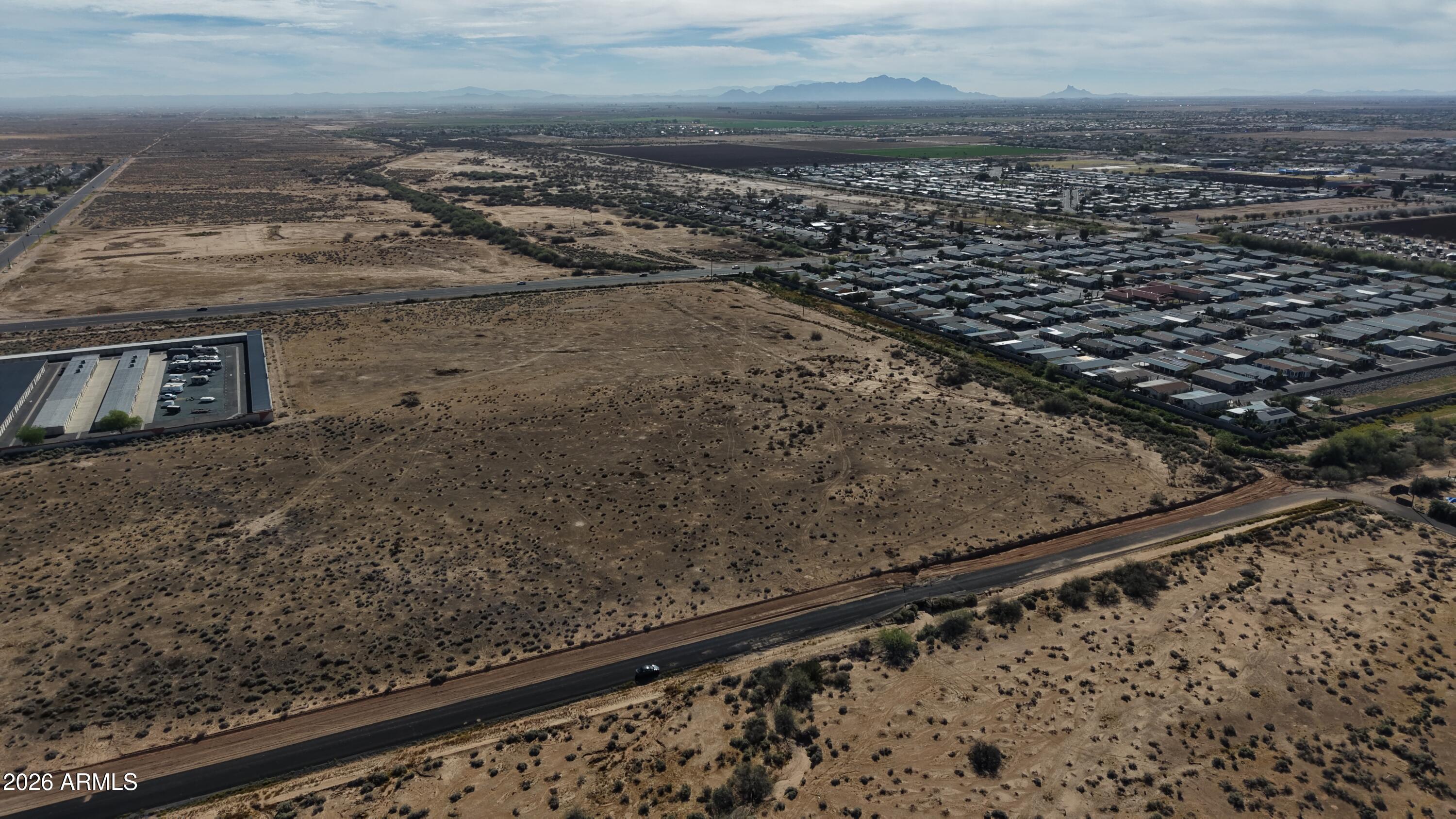 23XX N Kadota Avenue 3