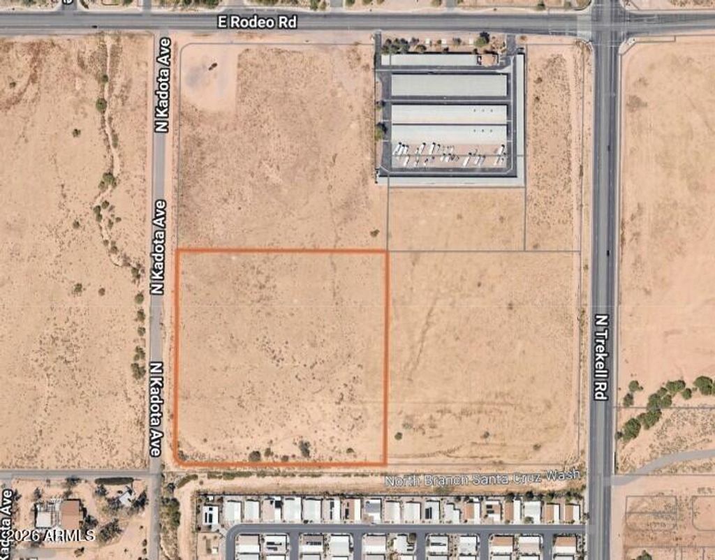 Photo of 23 N Kadota Avenue #3, Casa Grande, AZ 85122 (MLS # 6993907)