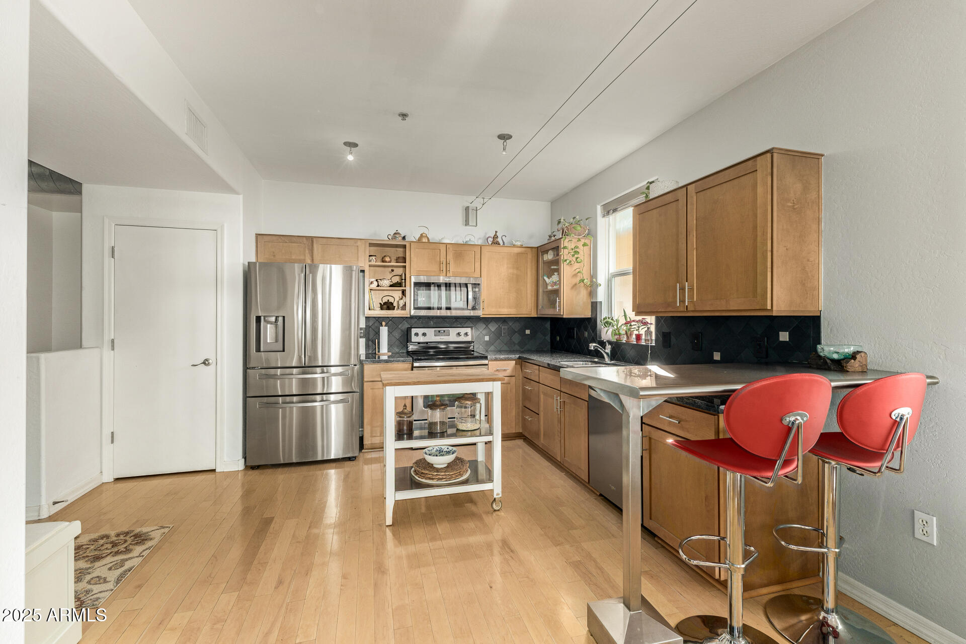 706 E WASHINGTON Street 114