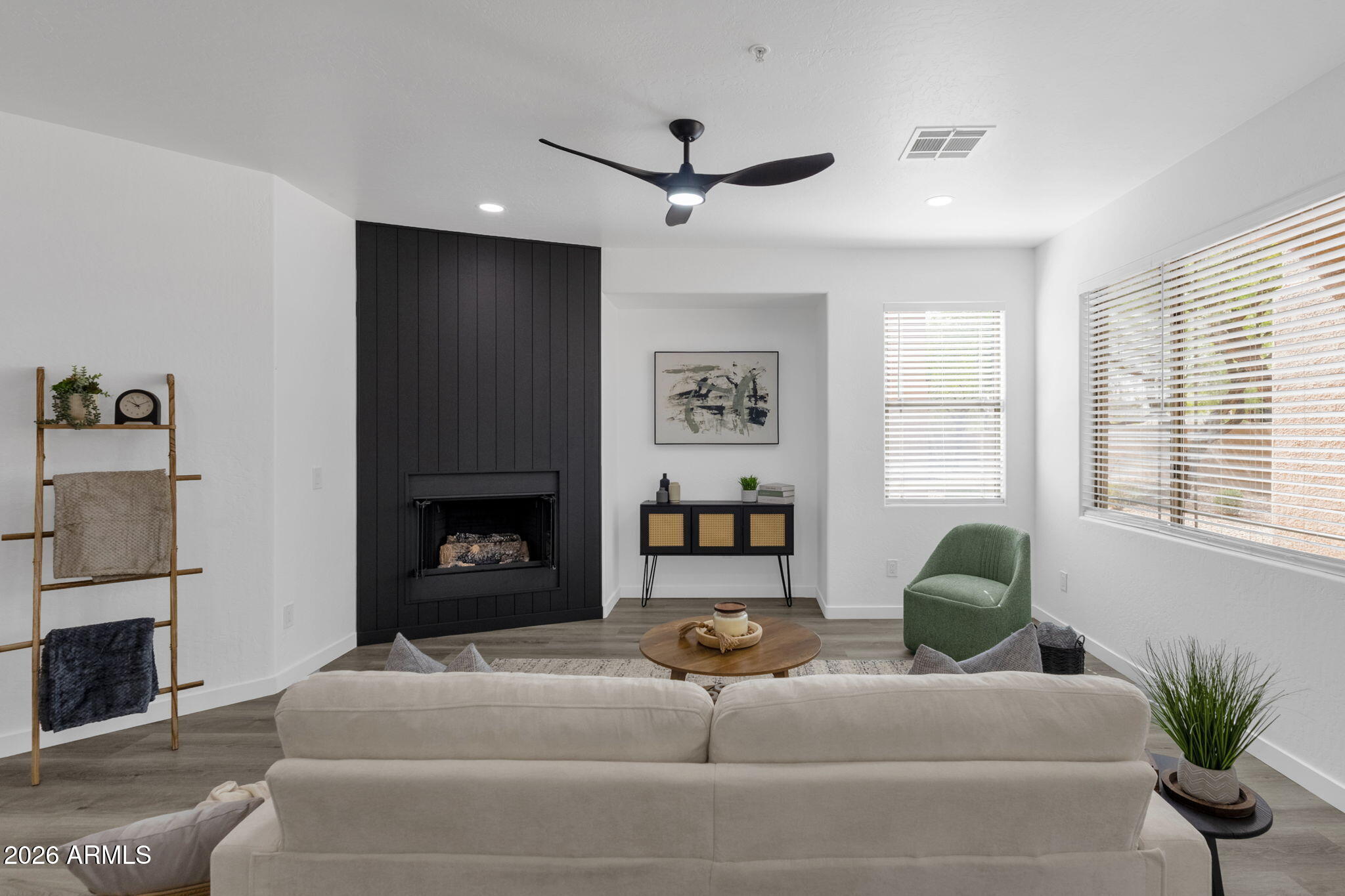 11500 E COCHISE Drive 1047