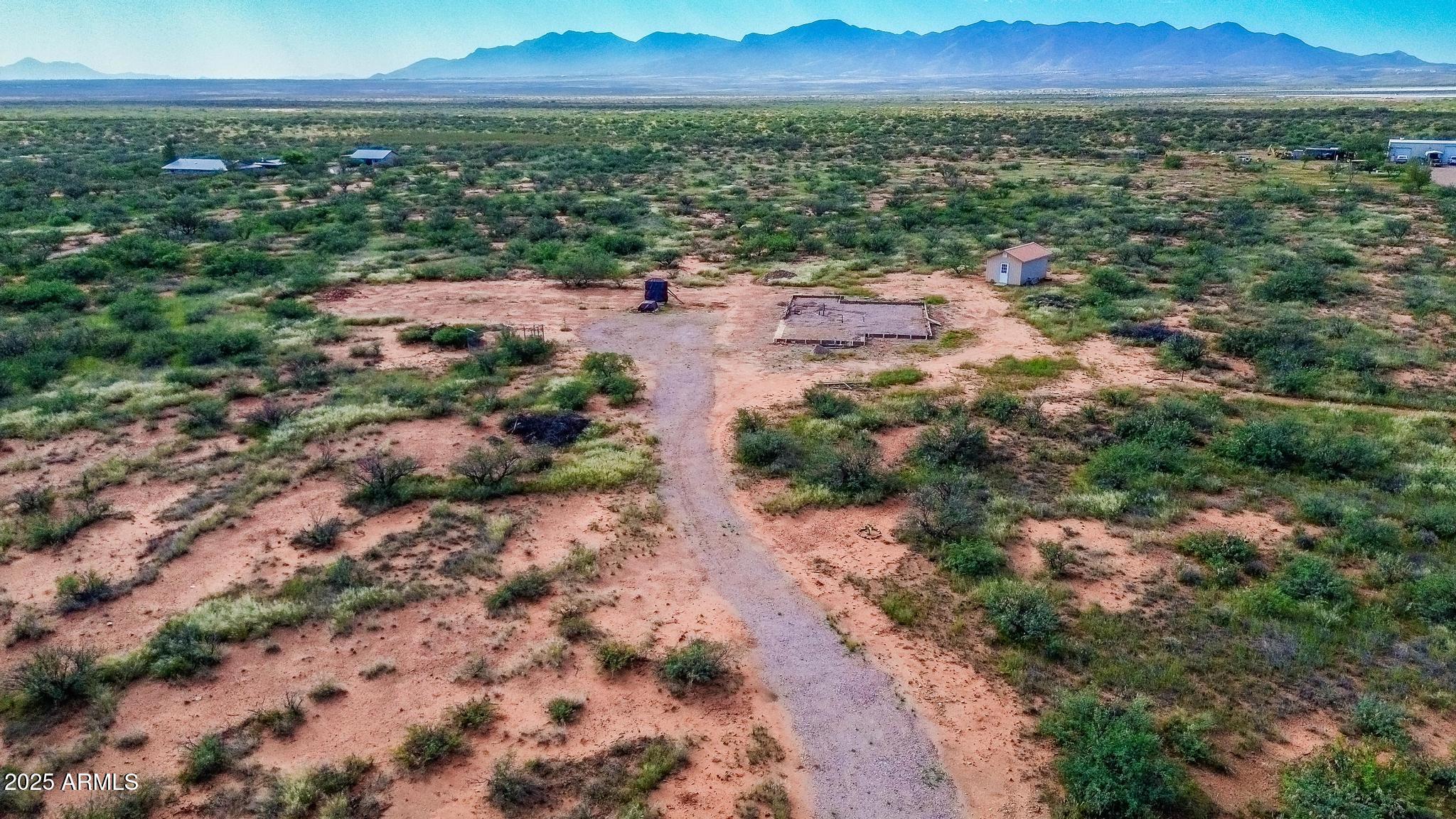 988 W El Rancho Boulevard B