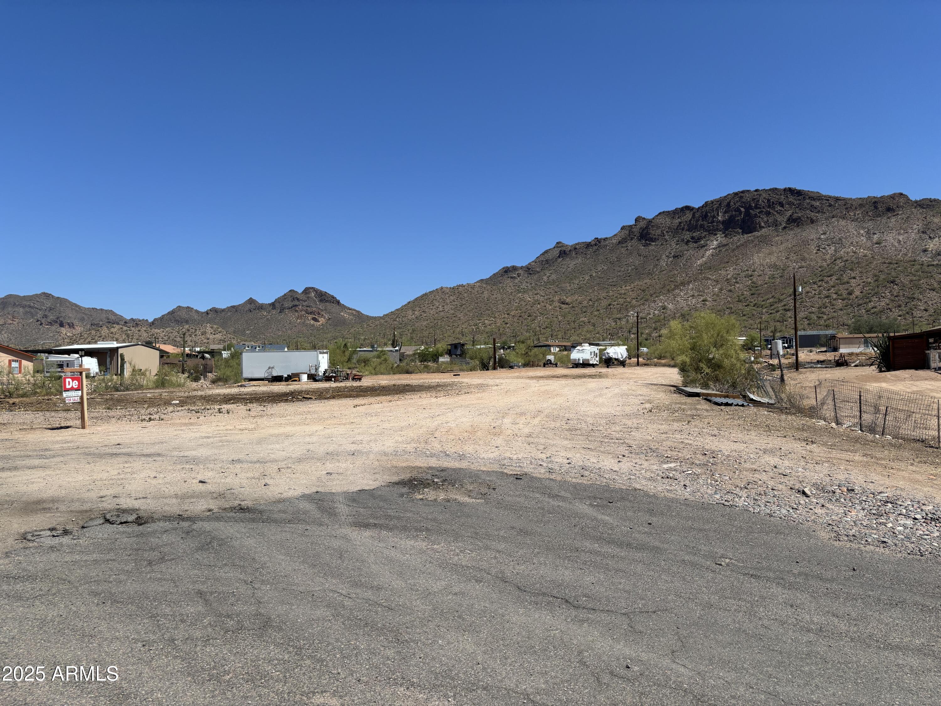 5266 N SAGUARO Drive -