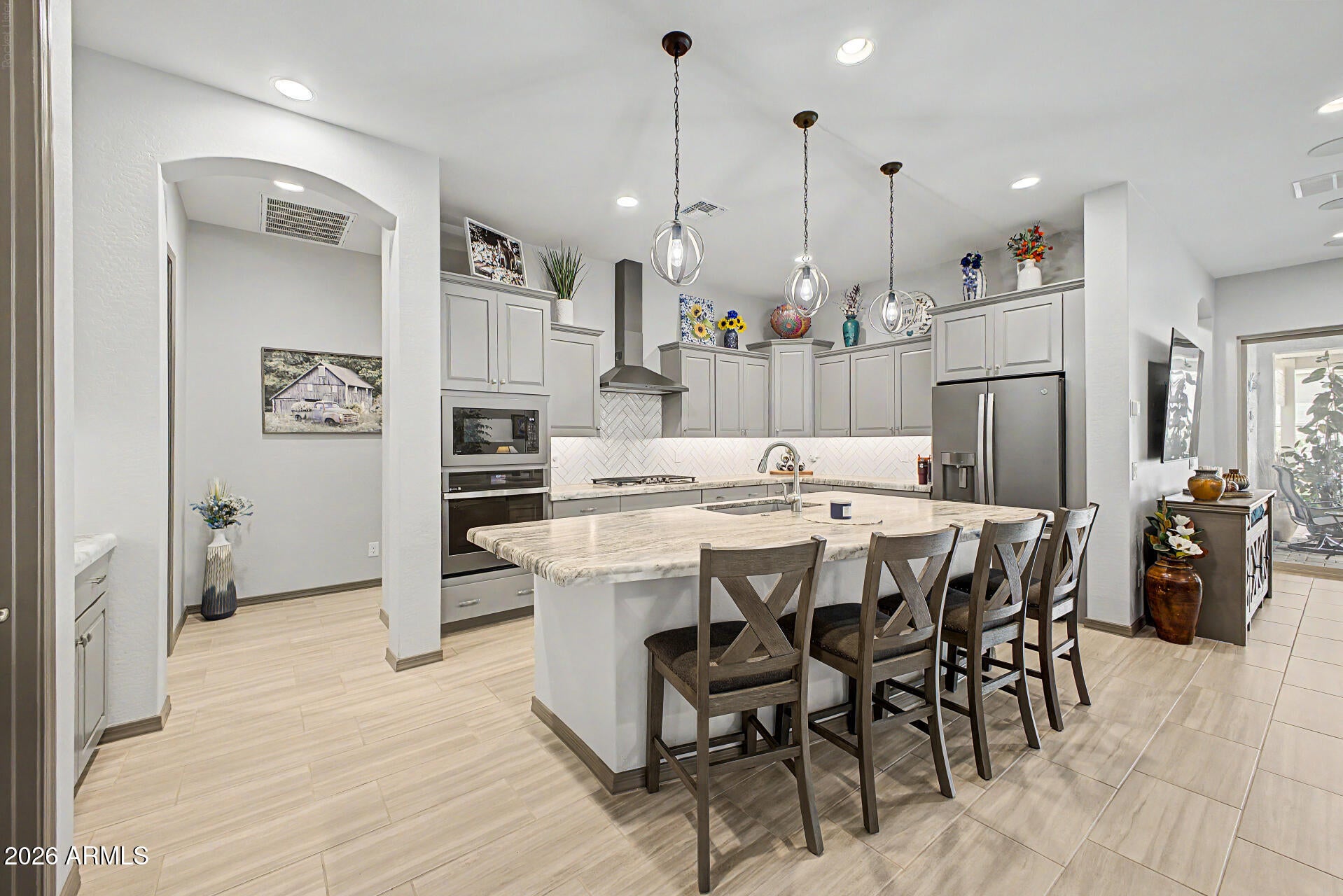 2864 W SANTA FE Drive