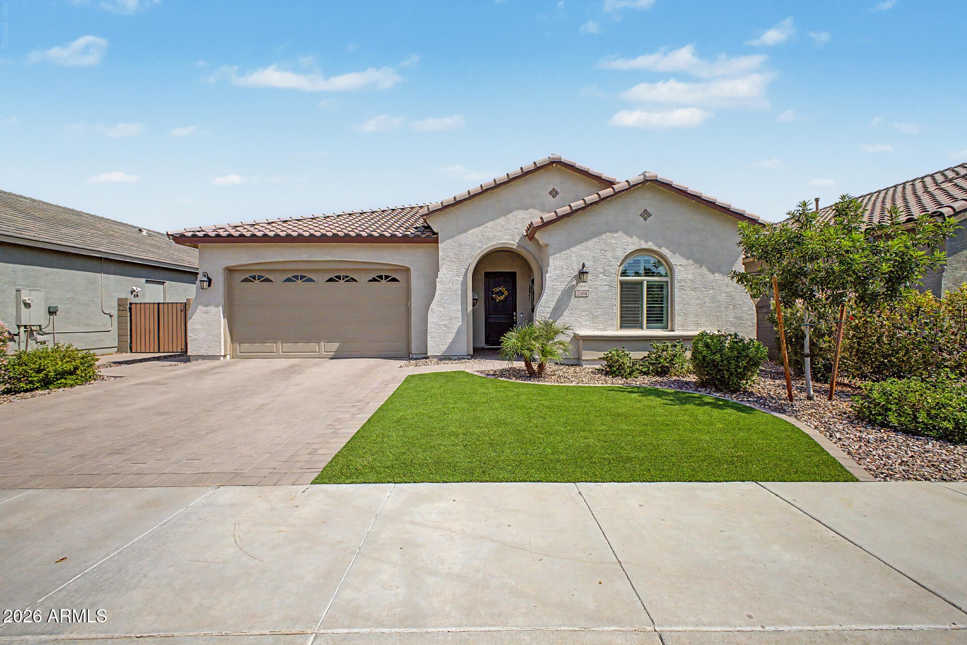 2864 W SANTA FE Drive