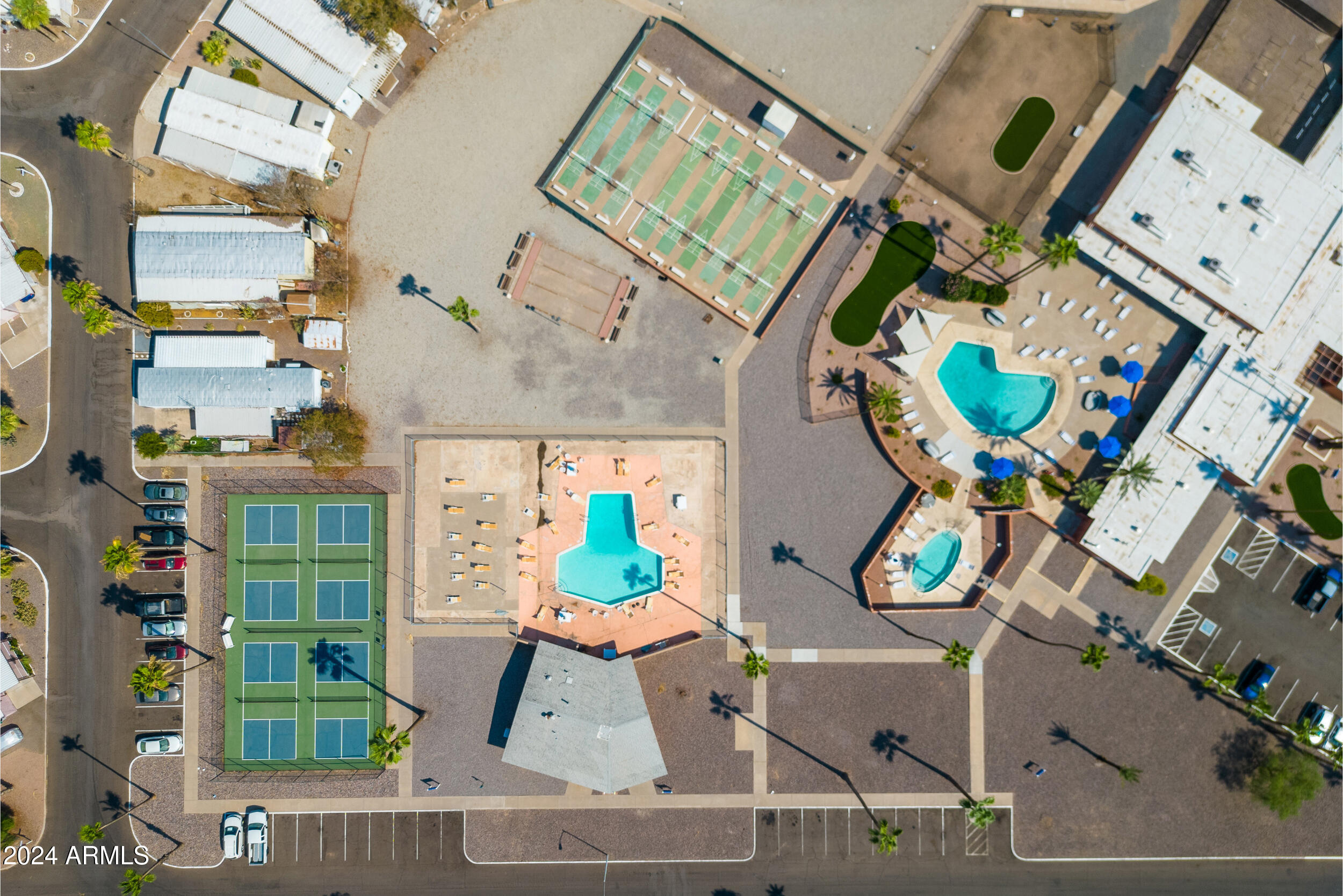 HOLIDAY VILLAGE 55+ - Residential