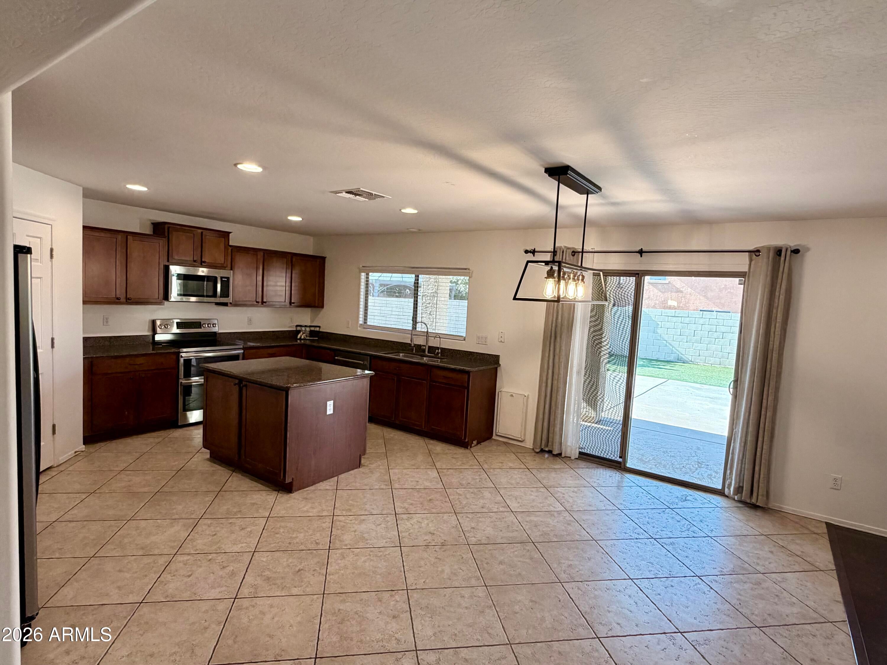 43214 W MAGNOLIA Road