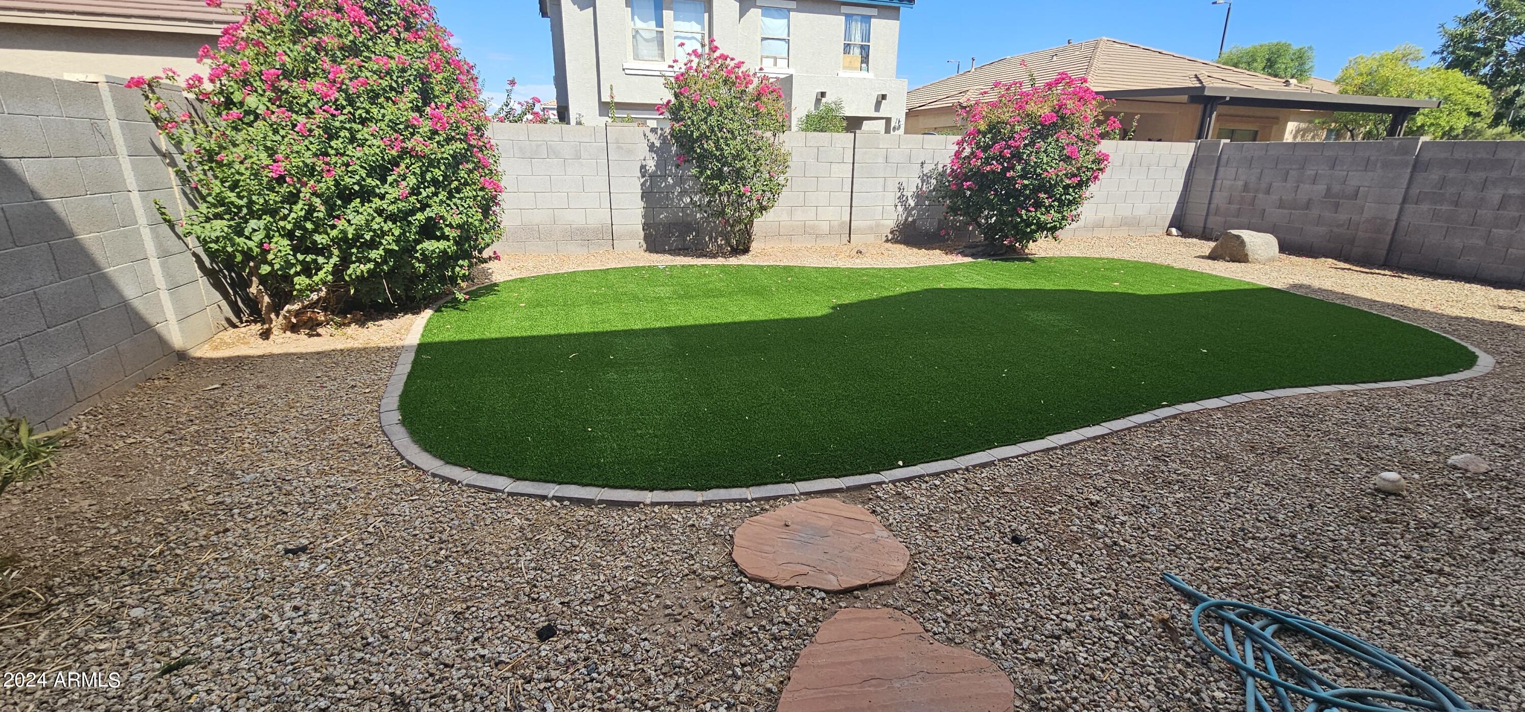 1316 E CLIFTON Avenue