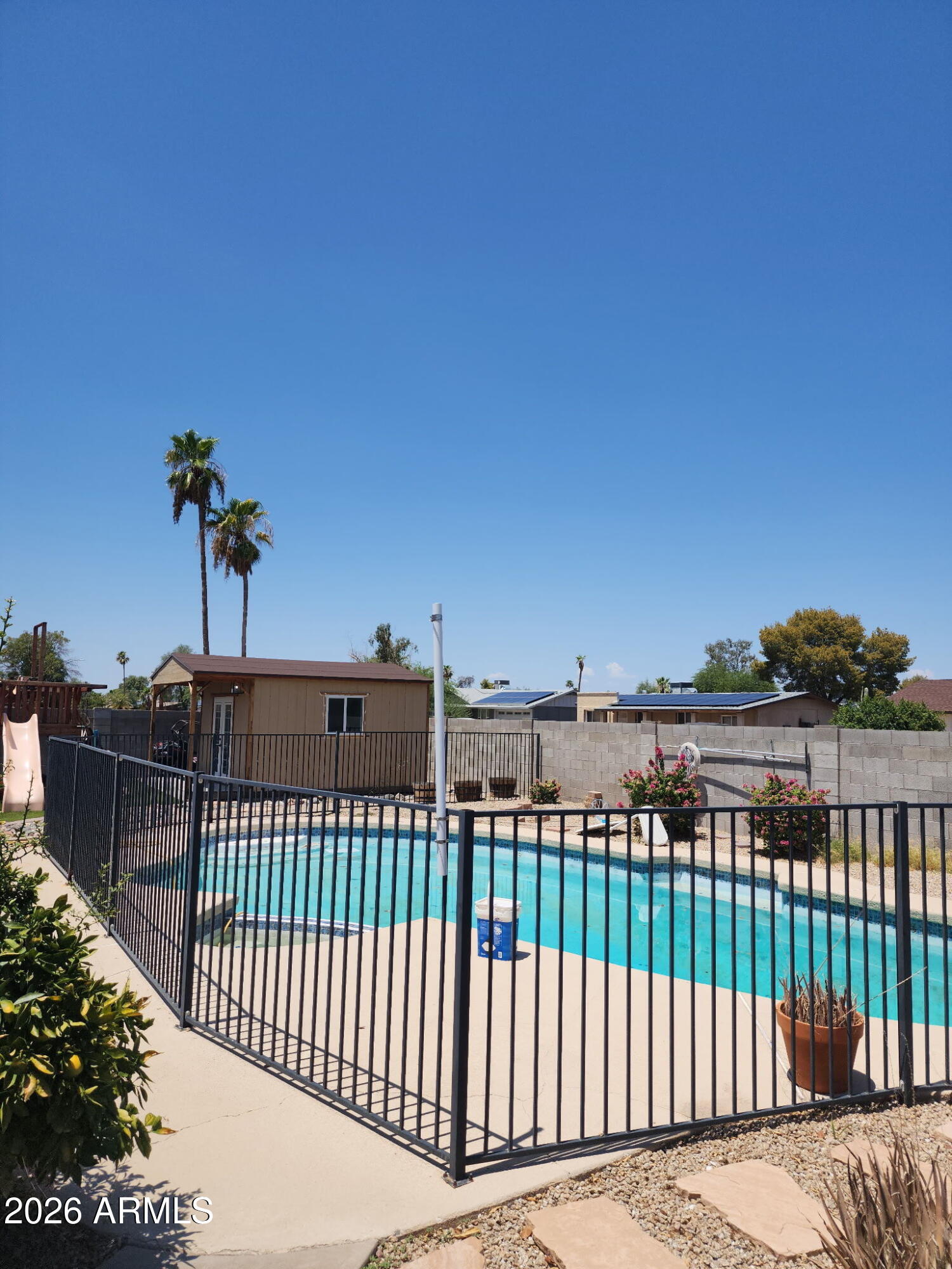 1536 W SACK Drive