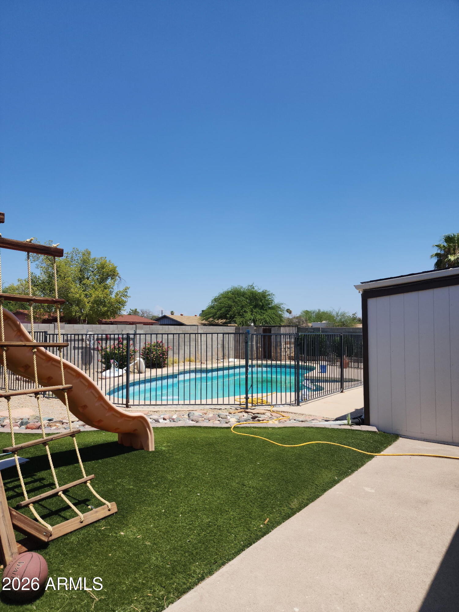 1536 W SACK Drive