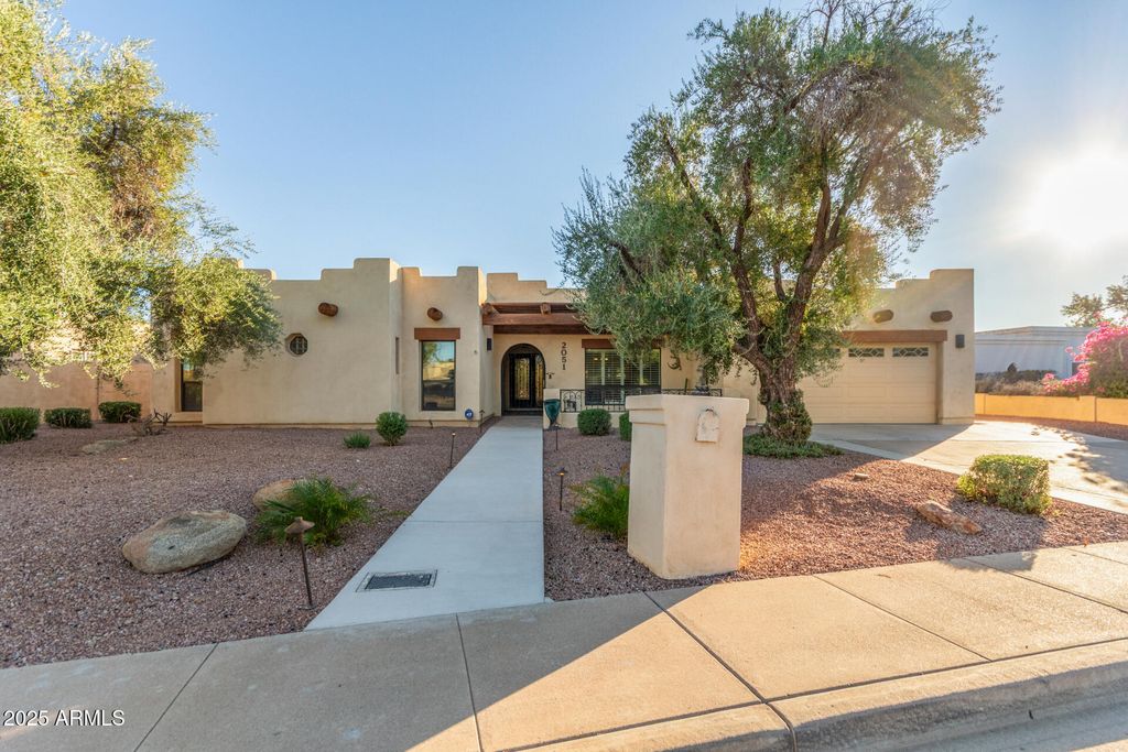 Photo of 2051 E Vaughn Street, Tempe, AZ 85283 (MLS # 6925176)