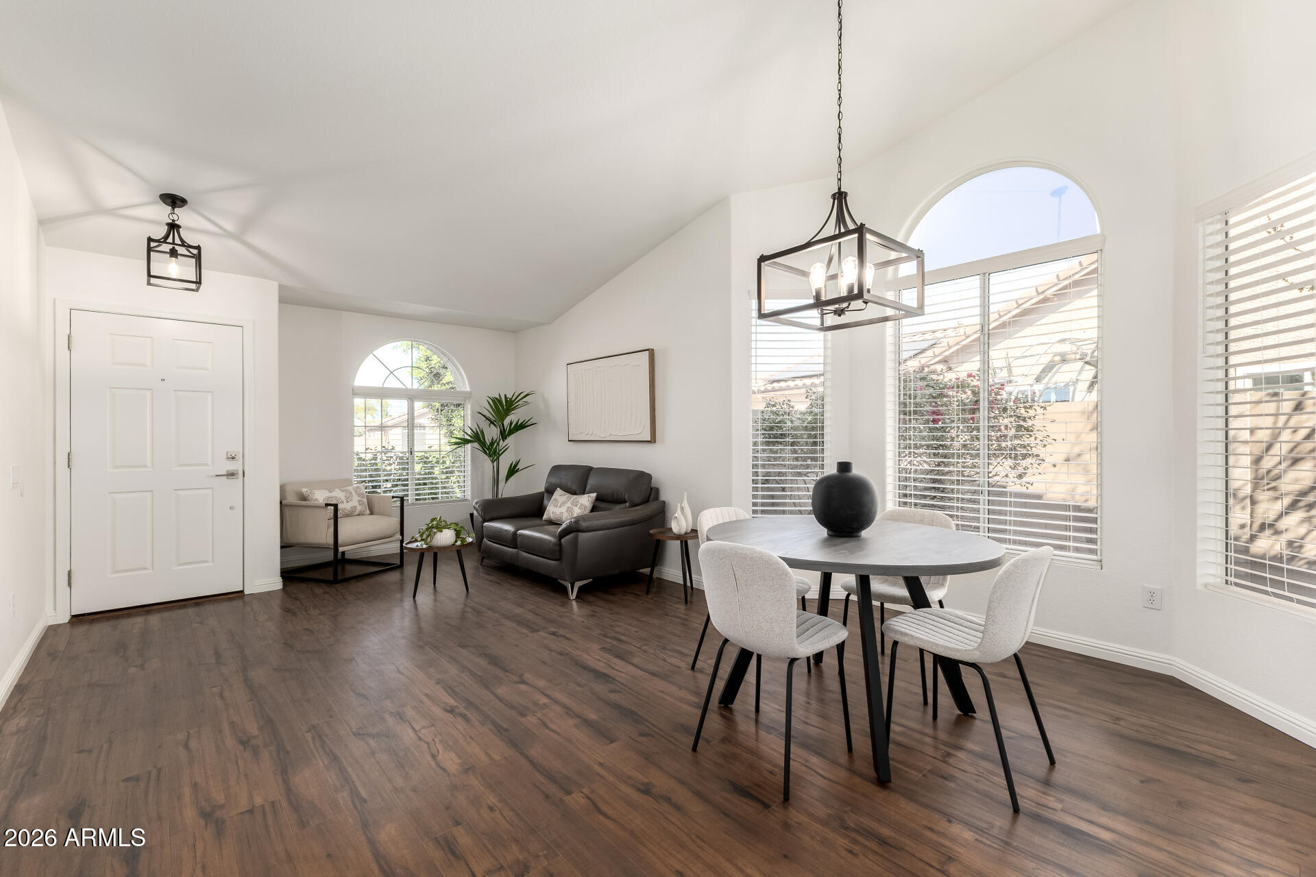 1283 W MORELOS Street