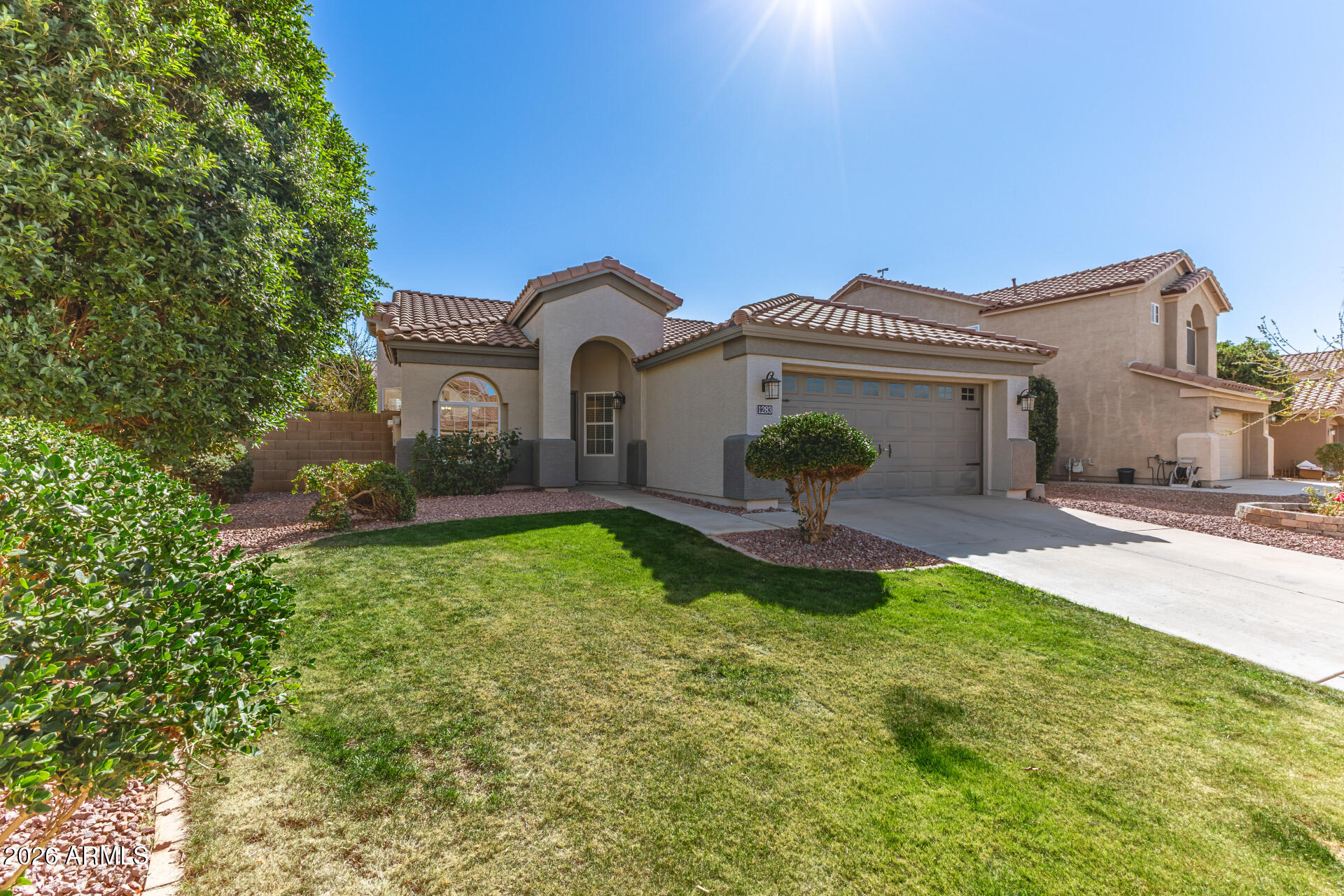 1283 W MORELOS Street