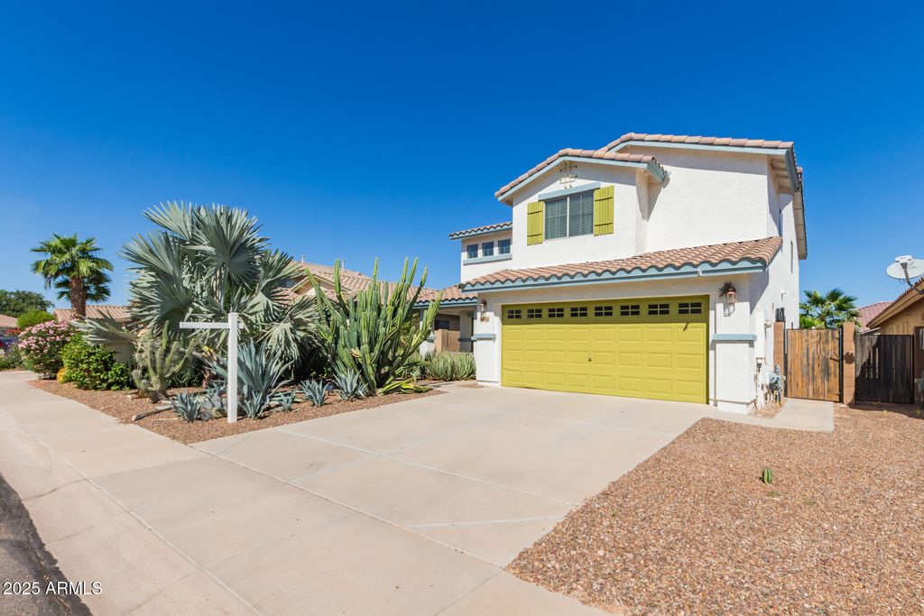 Photo of 45360 W Desert Garden Road, Maricopa, AZ 85139 (MLS # 6927913)