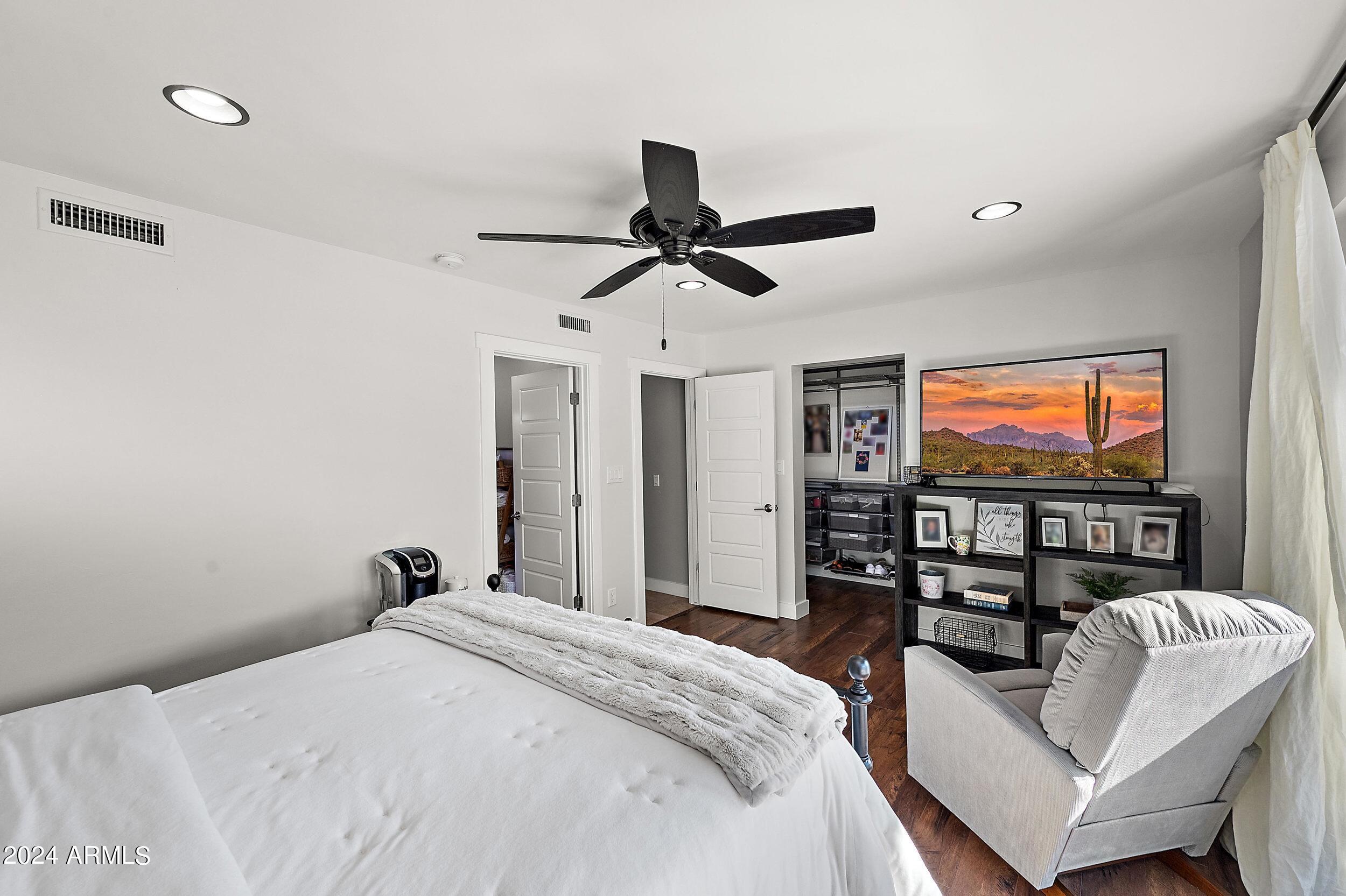 PARADISE PARK TRAILS 2 - Residential