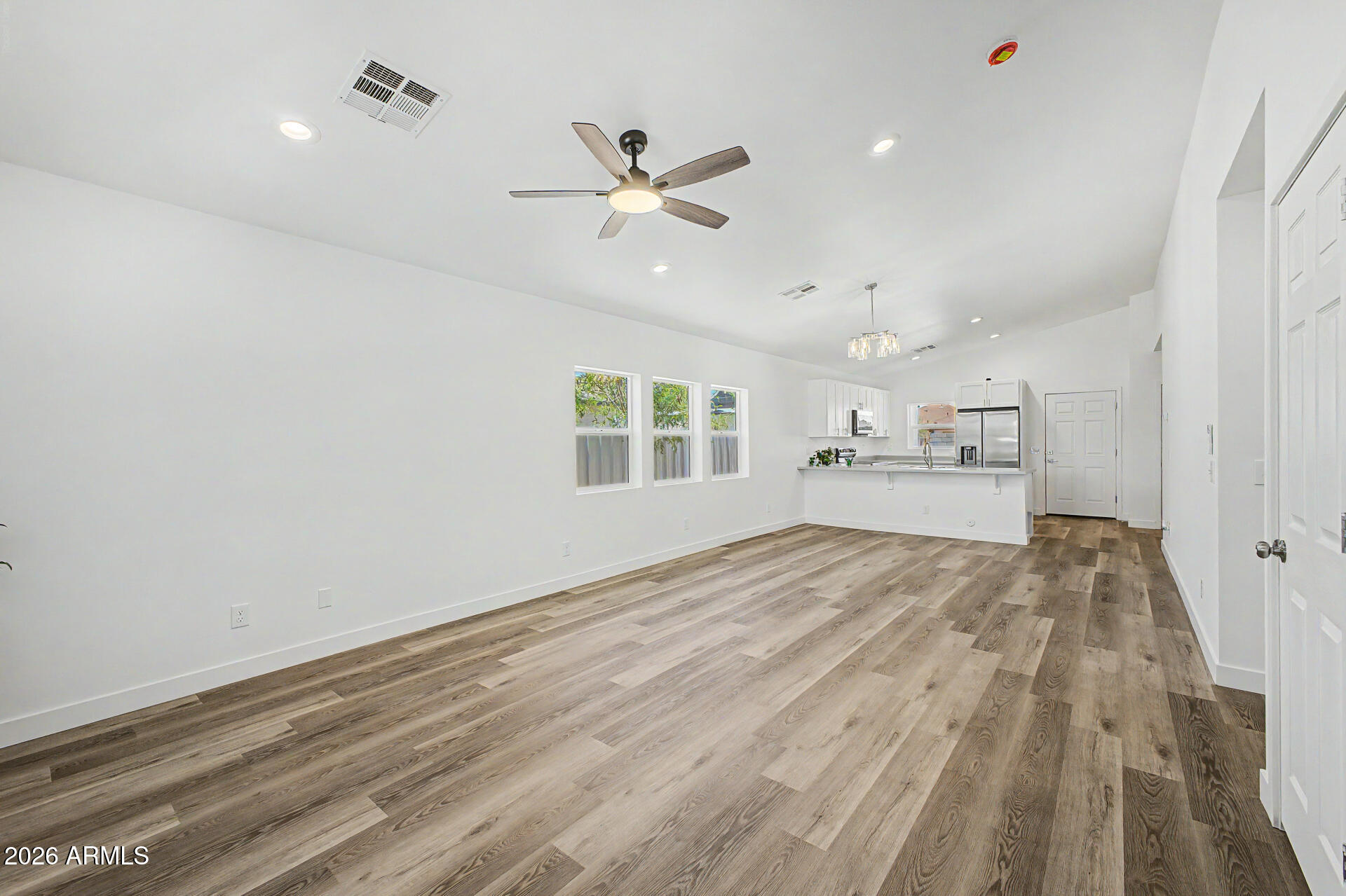 1110 E PIERCE Street