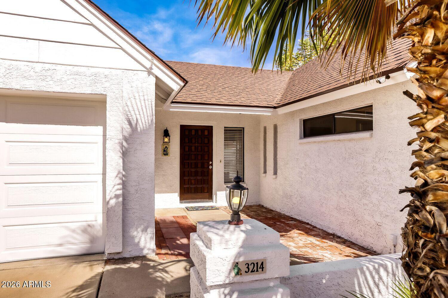 3214 E Siesta Lane
