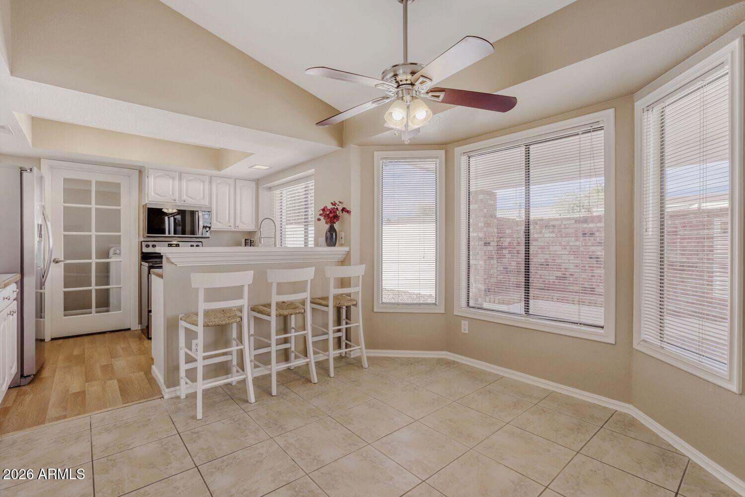3214 E Siesta Lane