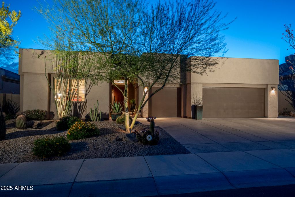 Photo of 32764 N 68th Place, Scottsdale, AZ 85266 (MLS # 6851930)