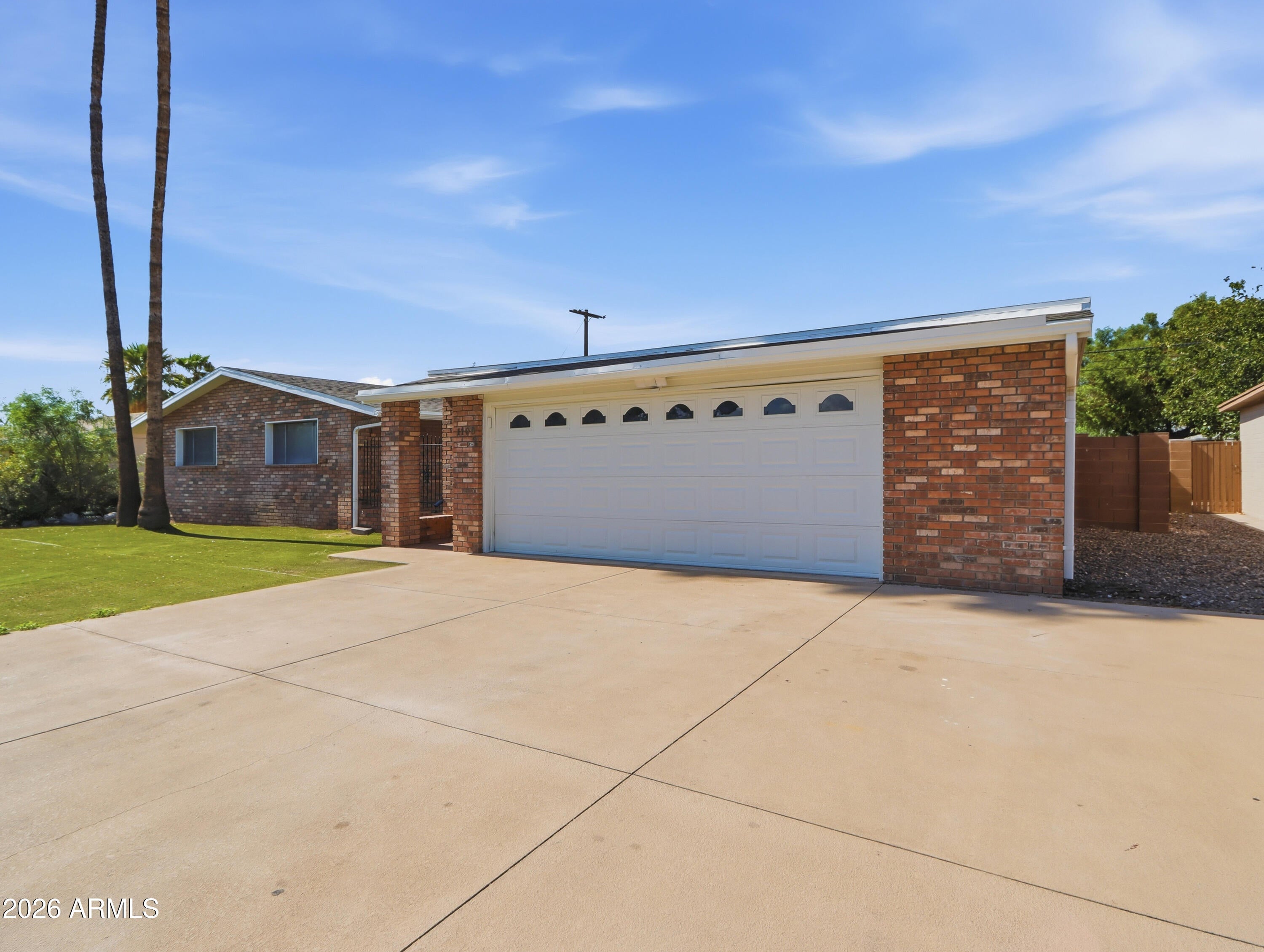 1108 E 9TH Place