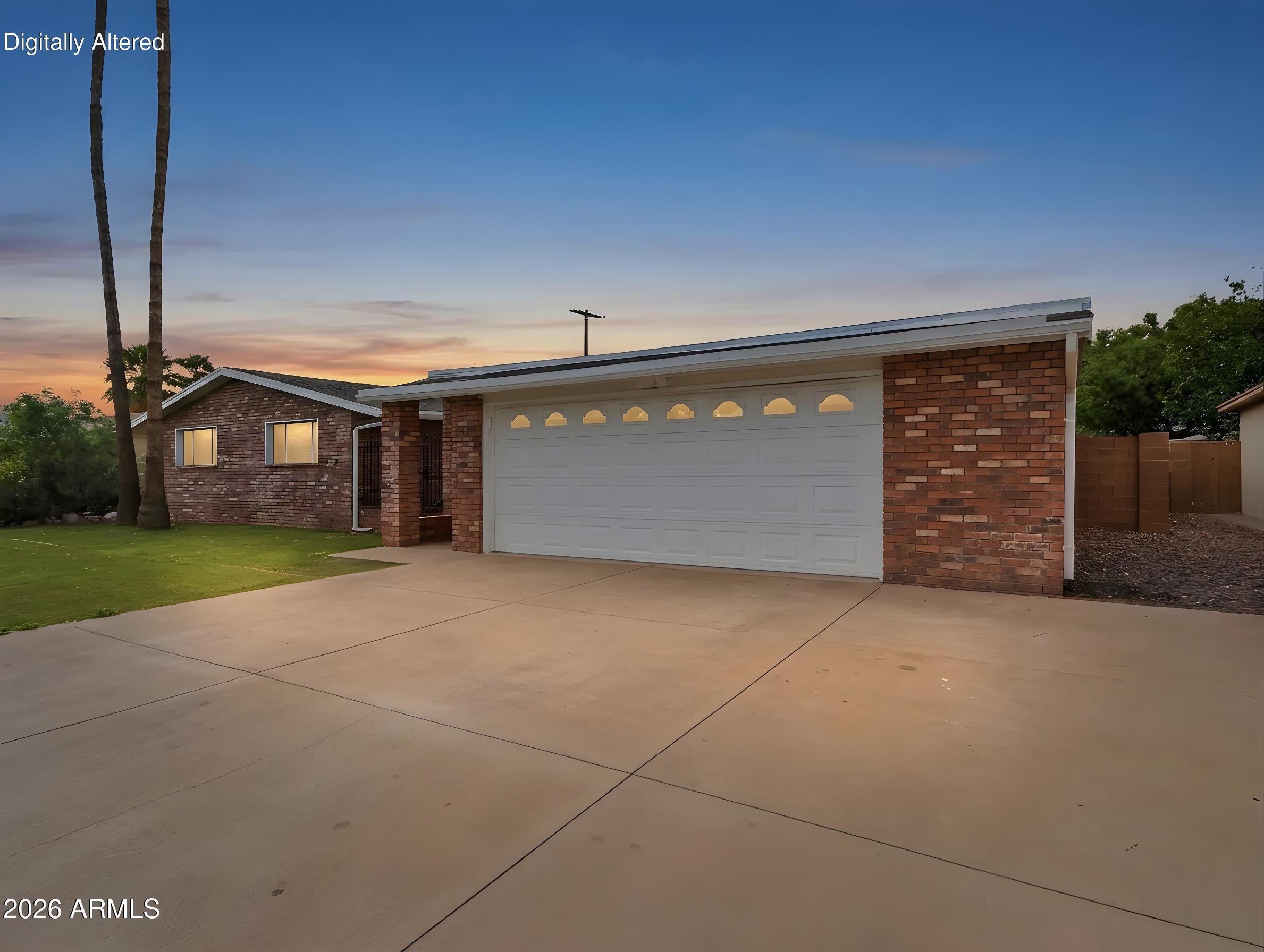 1108 E 9TH Place