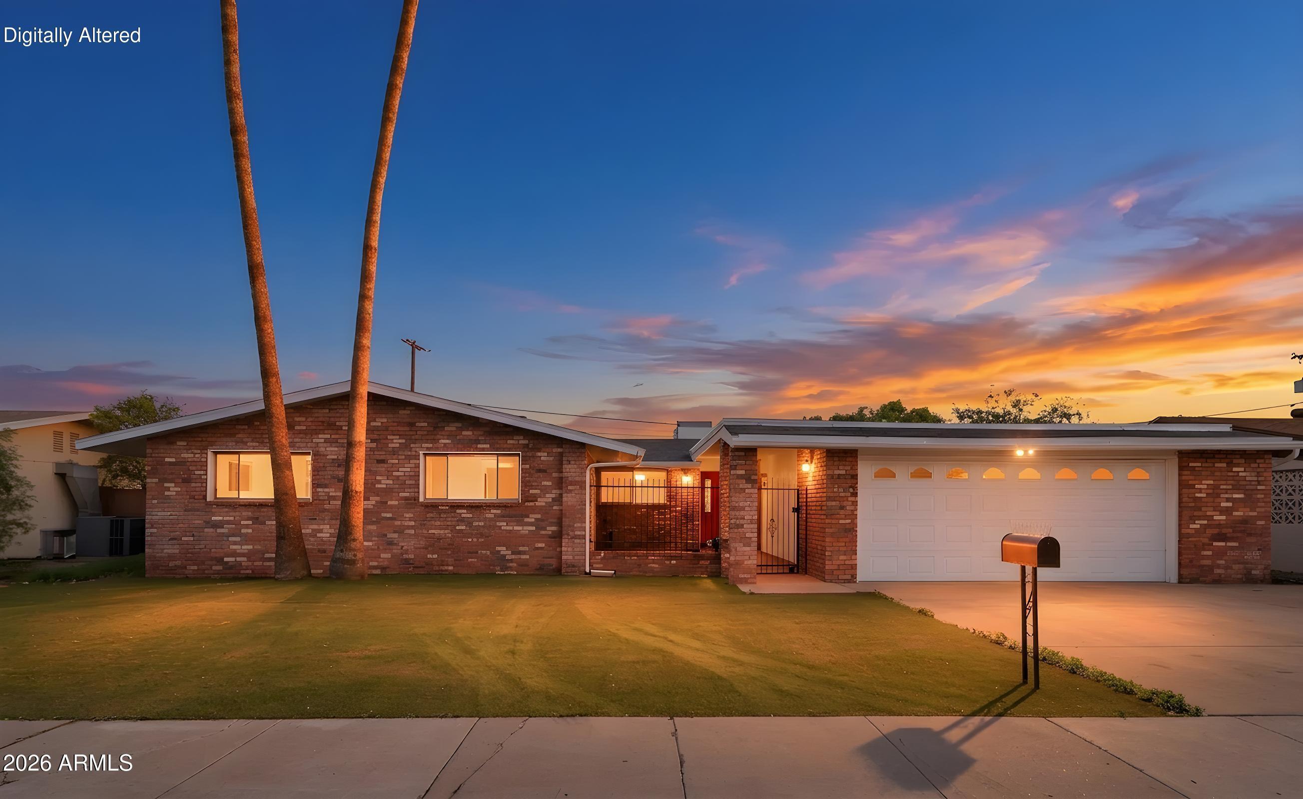 1108 E 9TH Place