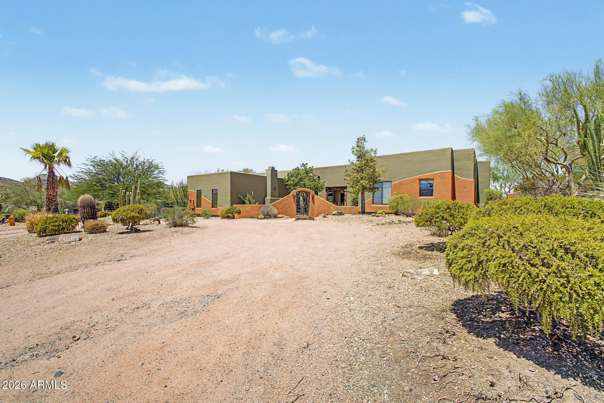 38844 N SPUR CROSS Road