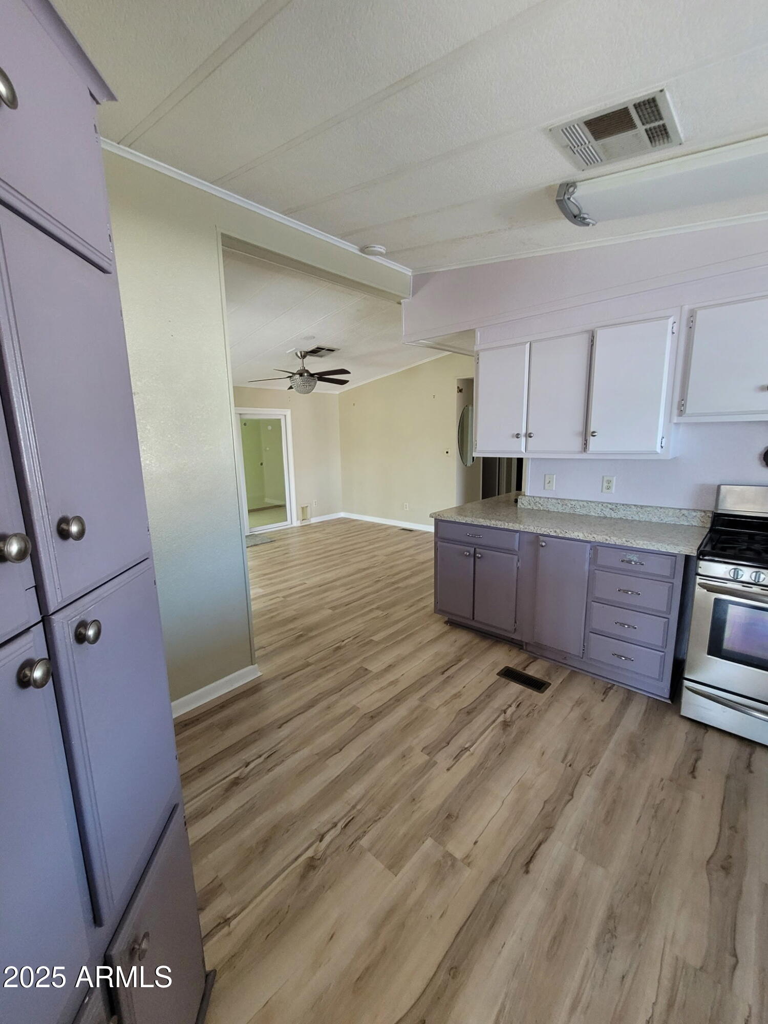 9302 E Broadway Road 115