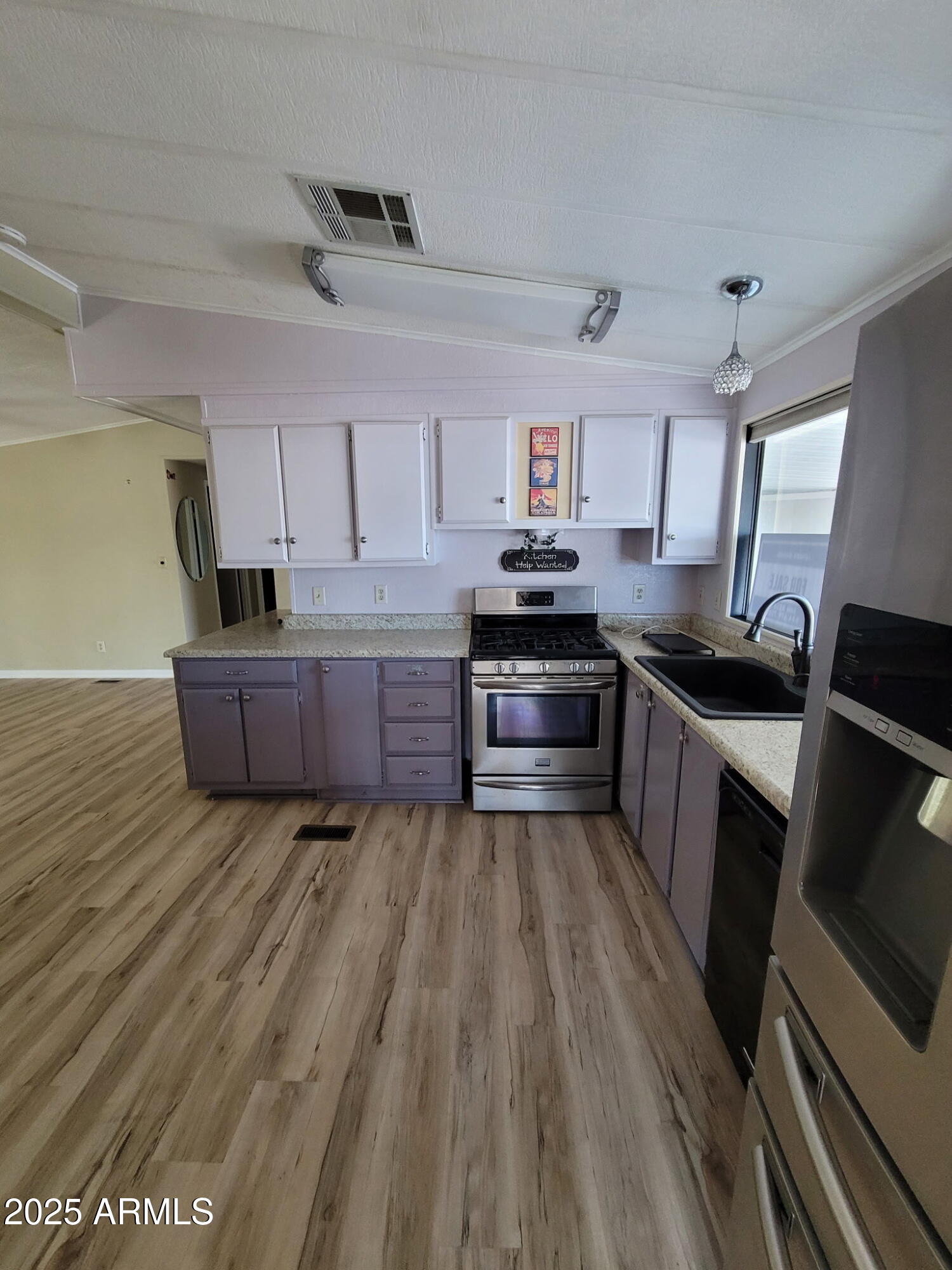 9302 E Broadway Road 115