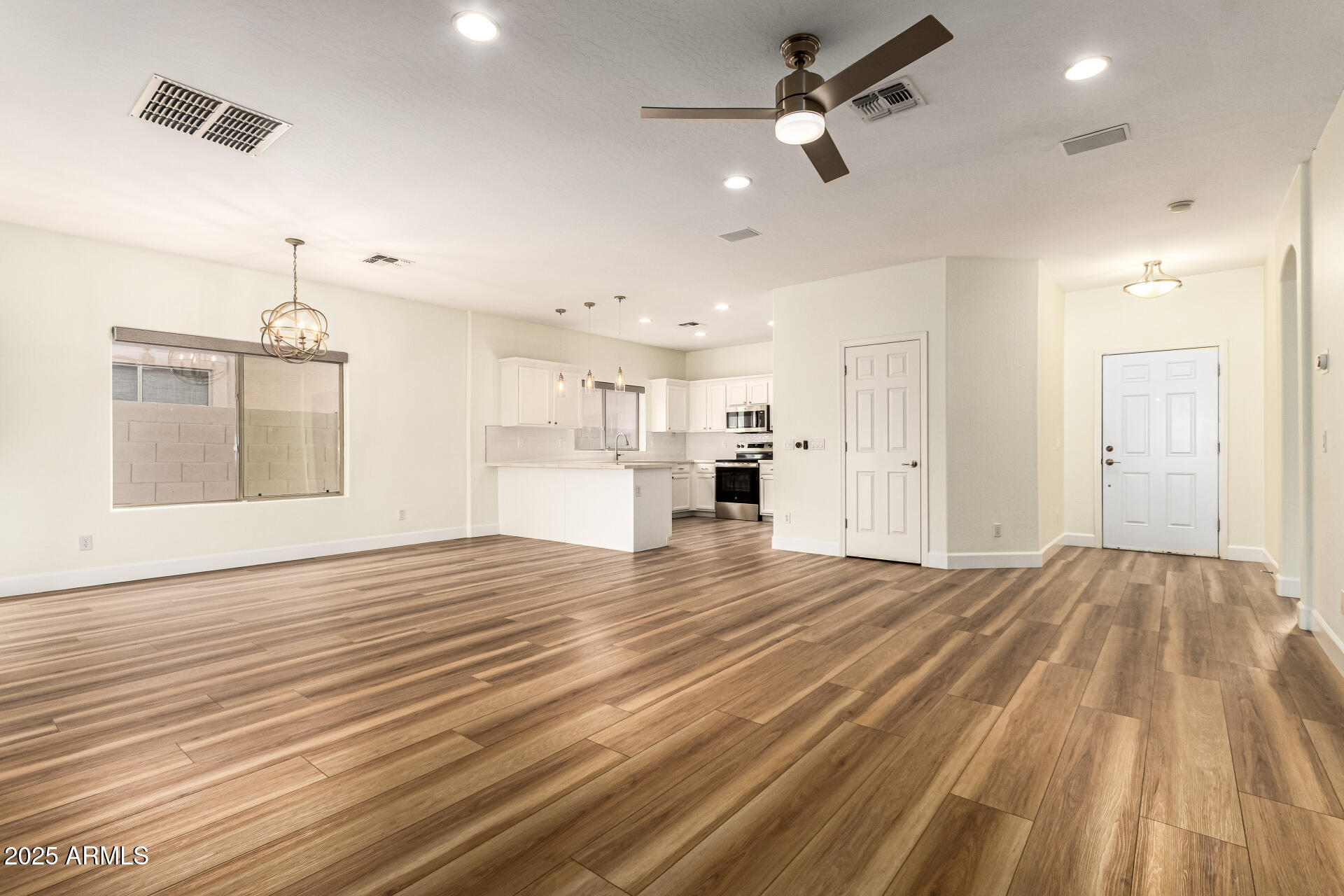 4618 W FORTUNE Drive