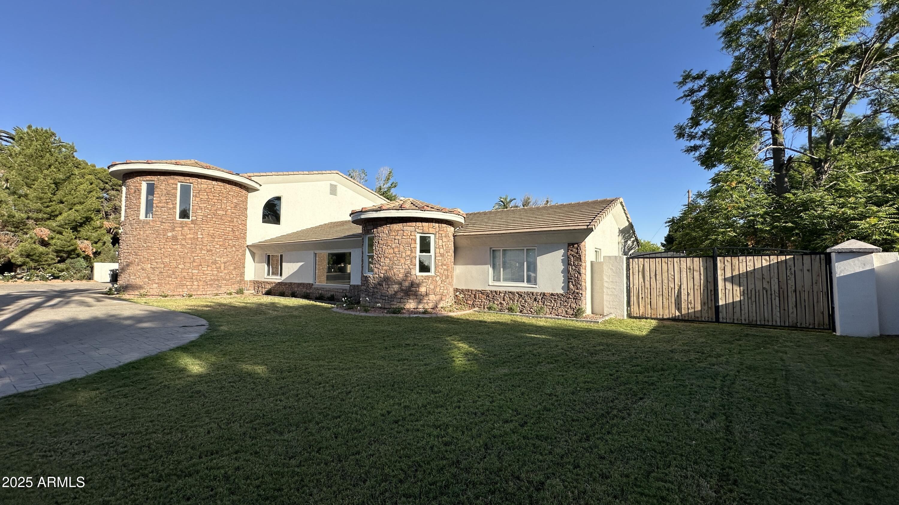 333 W BETHANY HOME Road
