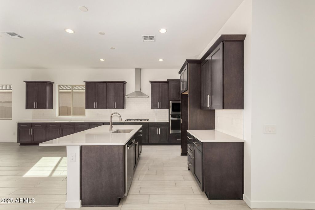 Photo of 18185 W Watkins Street, Goodyear, AZ 85338 (MLS # 6918100)