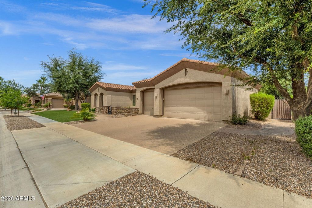 Photo of 4576 E Cavalry Drive, Gilbert, AZ 85297 (MLS # 7024857)