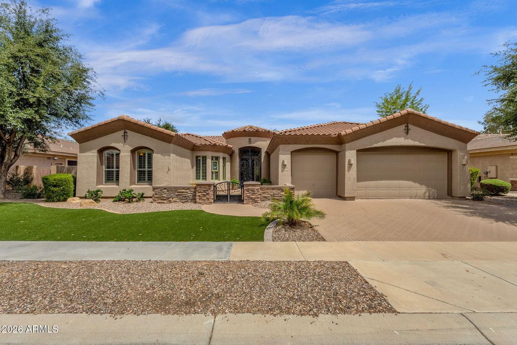 Photo of 4576 E Cavalry Drive, Gilbert, AZ 85297 (MLS # 7024857)