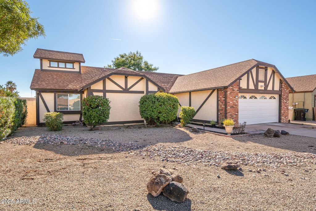 Photo of 5607 W Cholla Street, Glendale, AZ 85304 (MLS # 6957749)