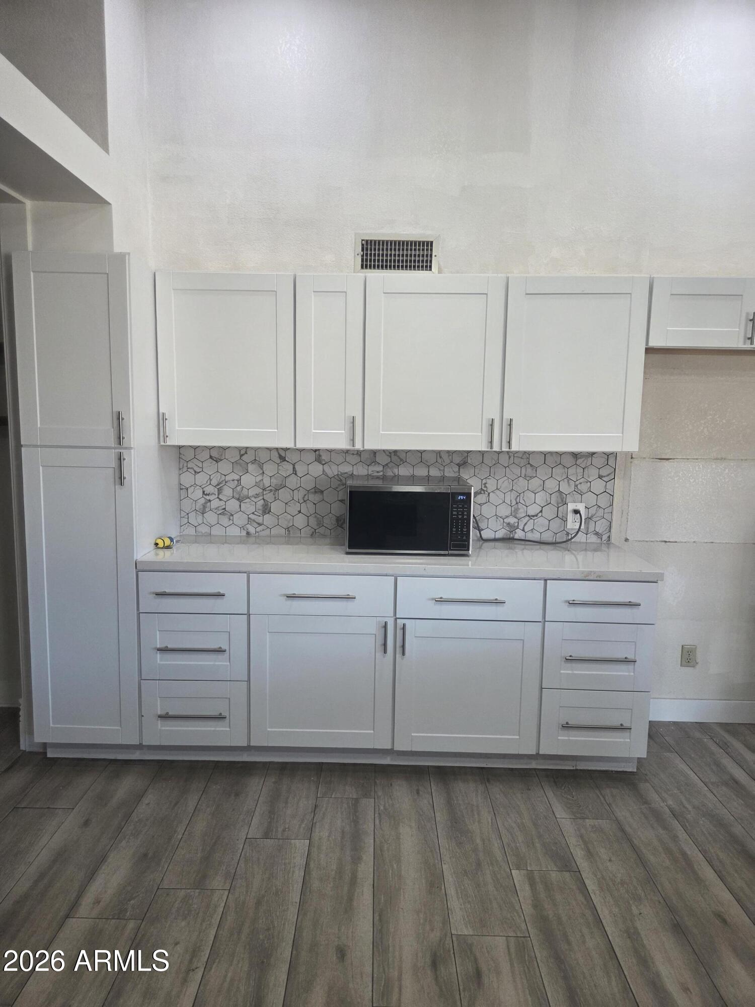 5607 W CHOLLA Street