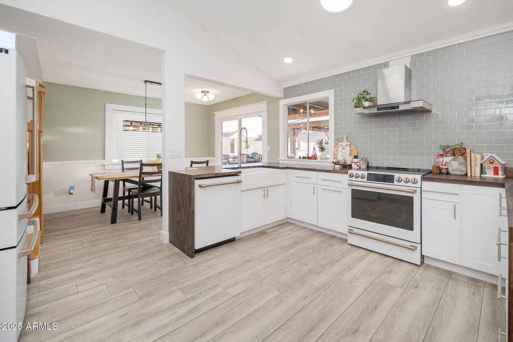 Photo of 5607 W Cholla Street, Glendale, AZ 85304 (MLS # 6957749)