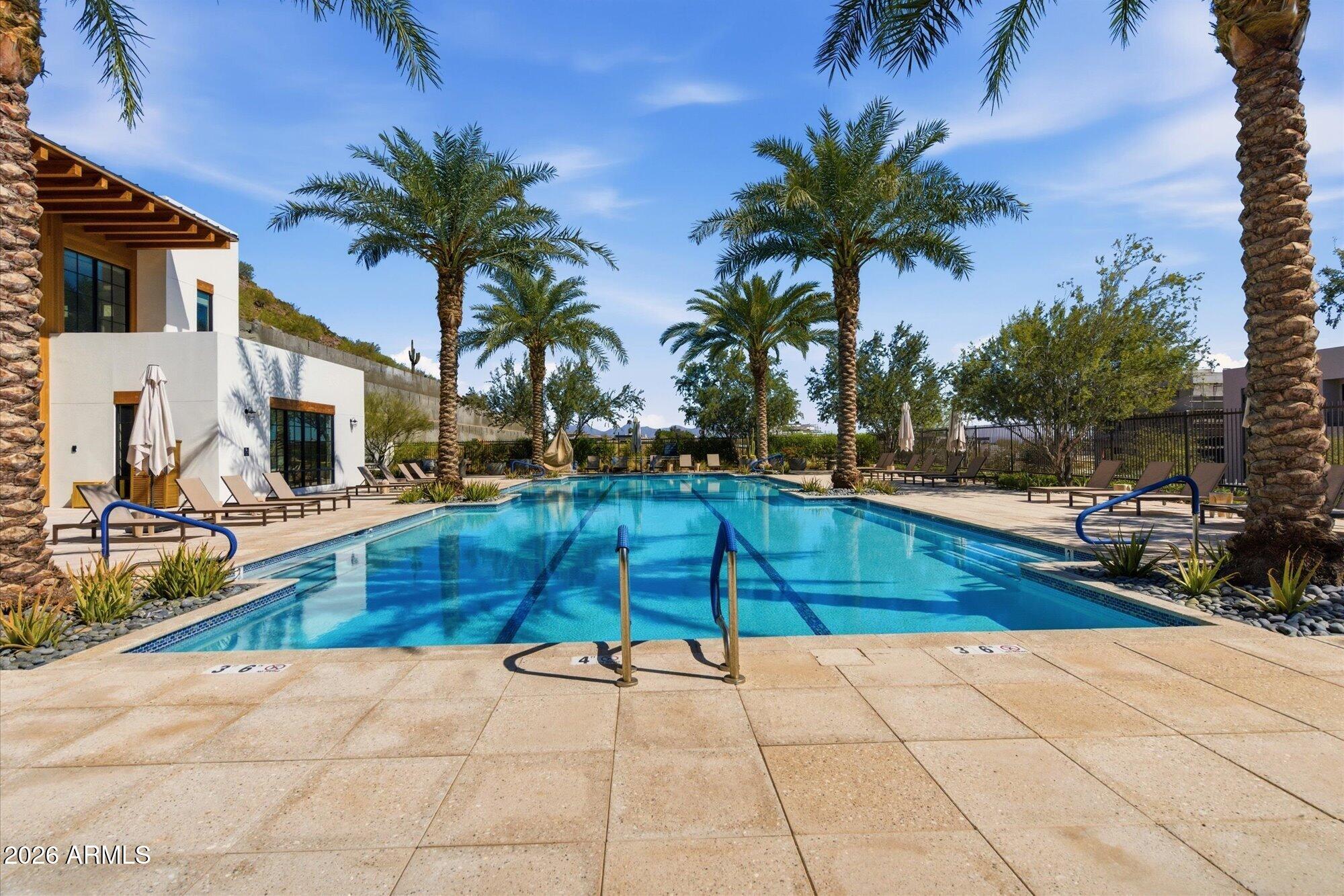 ASCENT AT THE PHOENICIAN MOUNTAINSIDE CONDOMINIUMS - Residential