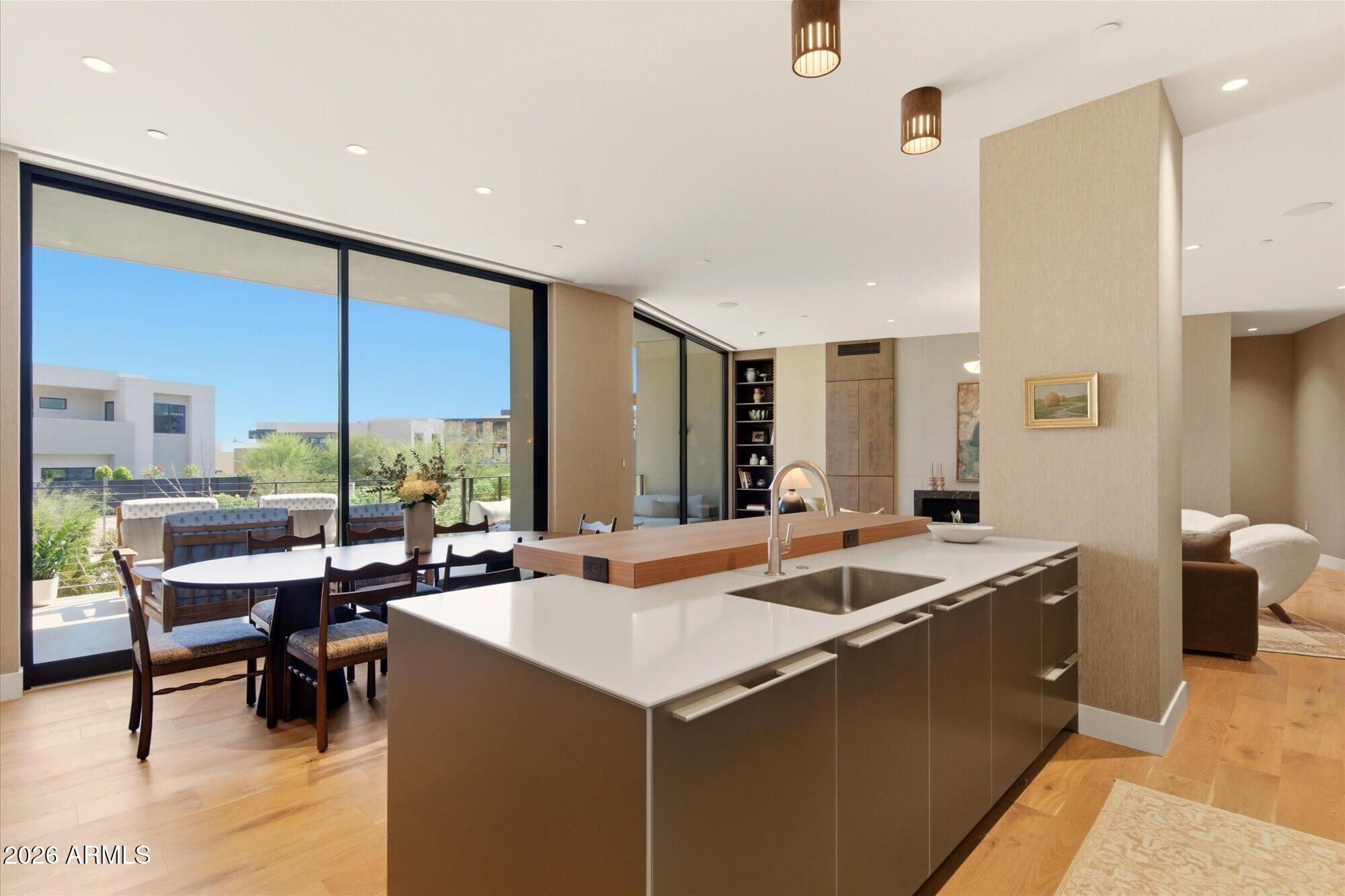 ASCENT AT THE PHOENICIAN MOUNTAINSIDE CONDOMINIUMS - Residential