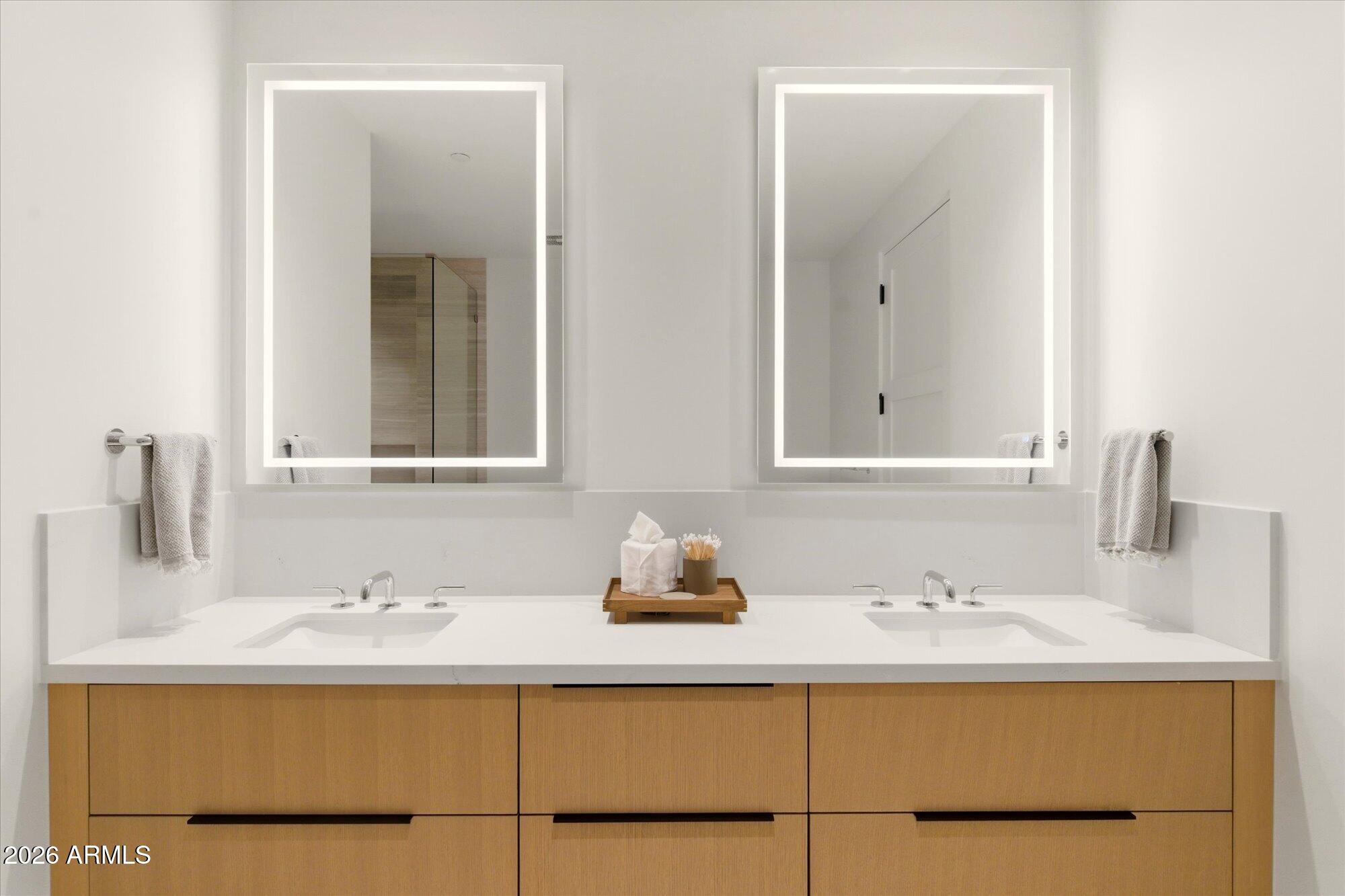 ASCENT AT THE PHOENICIAN MOUNTAINSIDE CONDOMINIUMS - Residential